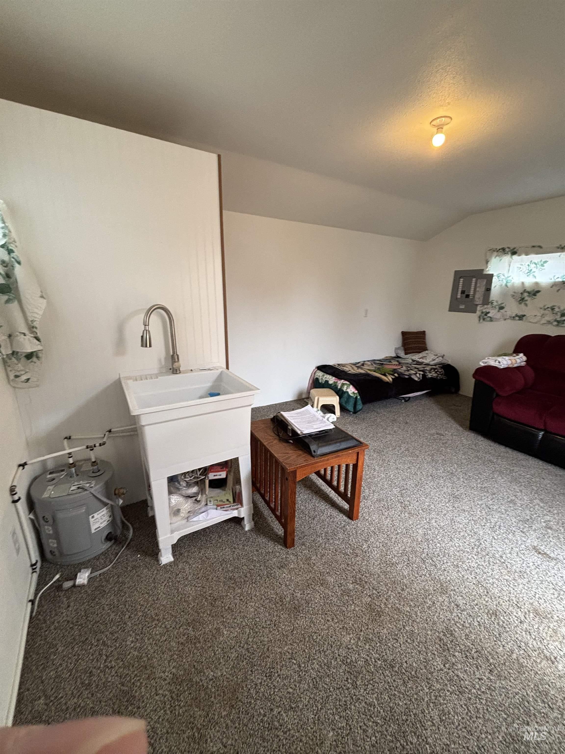 912 4th Ave N, Nampa, Idaho 83687, 9 Bedrooms, 6 Bathrooms, Residential For Sale, Price $850,000,MLS 98994017