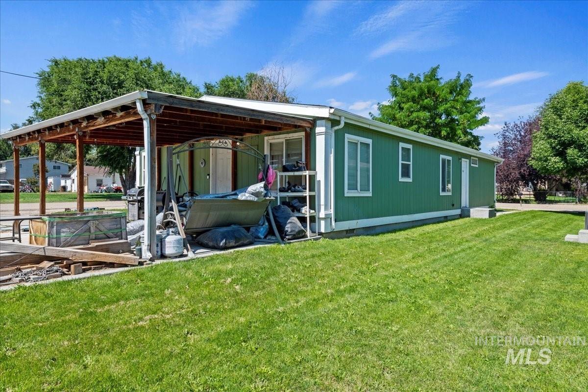 912 4th Ave N, Nampa, Idaho 83687, 9 Bedrooms, 6 Bathrooms, Residential For Sale, Price $850,000,MLS 98994017