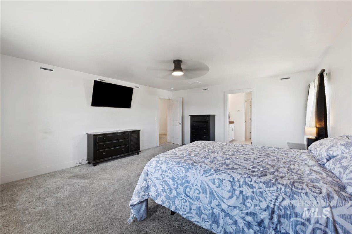 11055 Roaring Fork St, Caldwell, Idaho 83605, 4 Bedrooms, 2.5 Bathrooms, Residential For Sale, Price $484,900,MLS 98994022