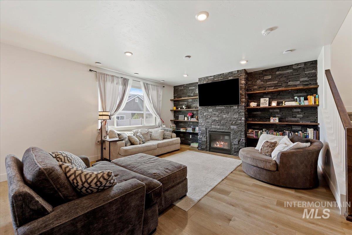 11055 Roaring Fork St, Caldwell, Idaho 83605, 4 Bedrooms, 2.5 Bathrooms, Residential For Sale, Price $484,900,MLS 98994022