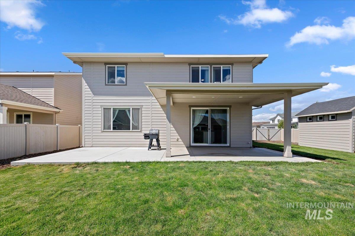 11055 Roaring Fork St, Caldwell, Idaho 83605, 4 Bedrooms, 2.5 Bathrooms, Residential For Sale, Price $484,900,MLS 98994022