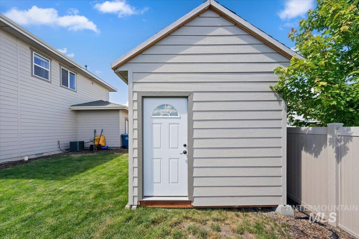 11055 Roaring Fork St, Caldwell, Idaho 83605, 4 Bedrooms, 2.5 Bathrooms, Residential For Sale, Price $484,900,MLS 98994022