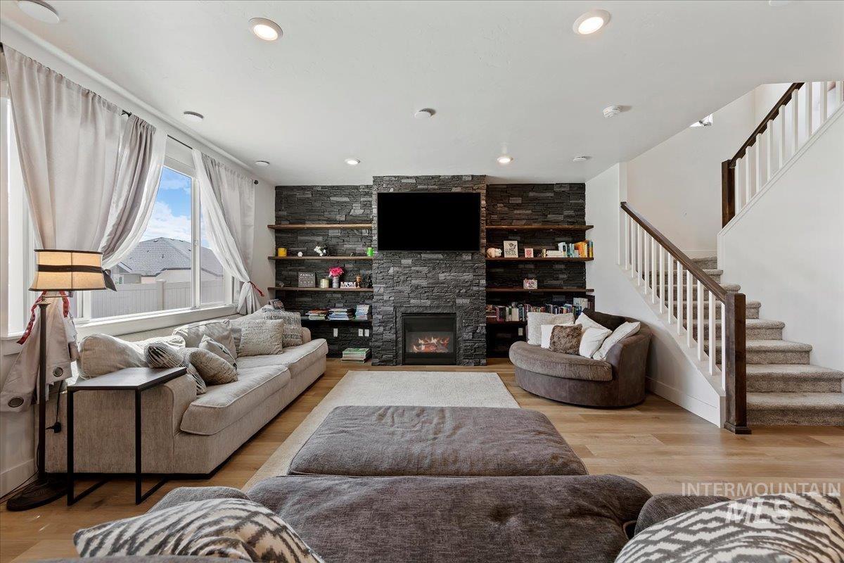 11055 Roaring Fork St, Caldwell, Idaho 83605, 4 Bedrooms, 2.5 Bathrooms, Residential For Sale, Price $484,900,MLS 98994022