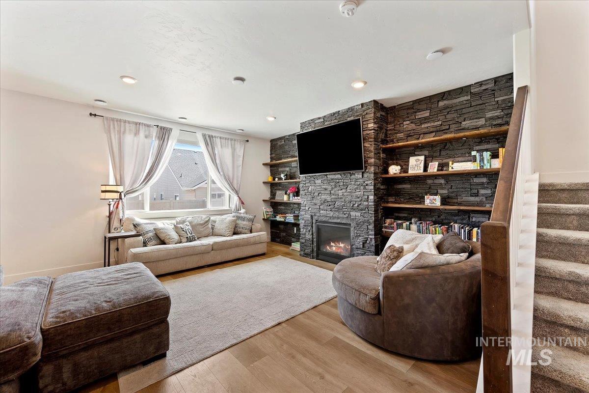 11055 Roaring Fork St, Caldwell, Idaho 83605, 4 Bedrooms, 2.5 Bathrooms, Residential For Sale, Price $484,900,MLS 98994022