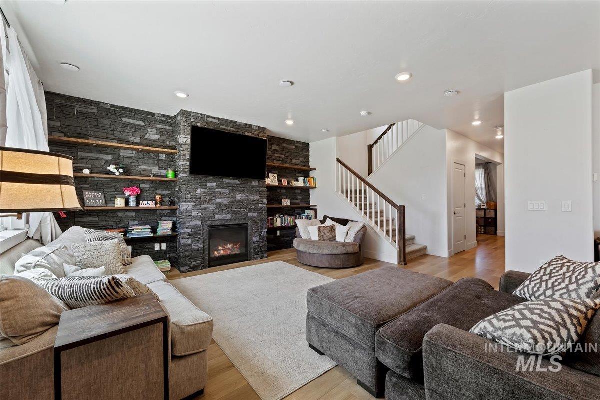 11055 Roaring Fork St, Caldwell, Idaho 83605, 4 Bedrooms, 2.5 Bathrooms, Residential For Sale, Price $484,900,MLS 98994022