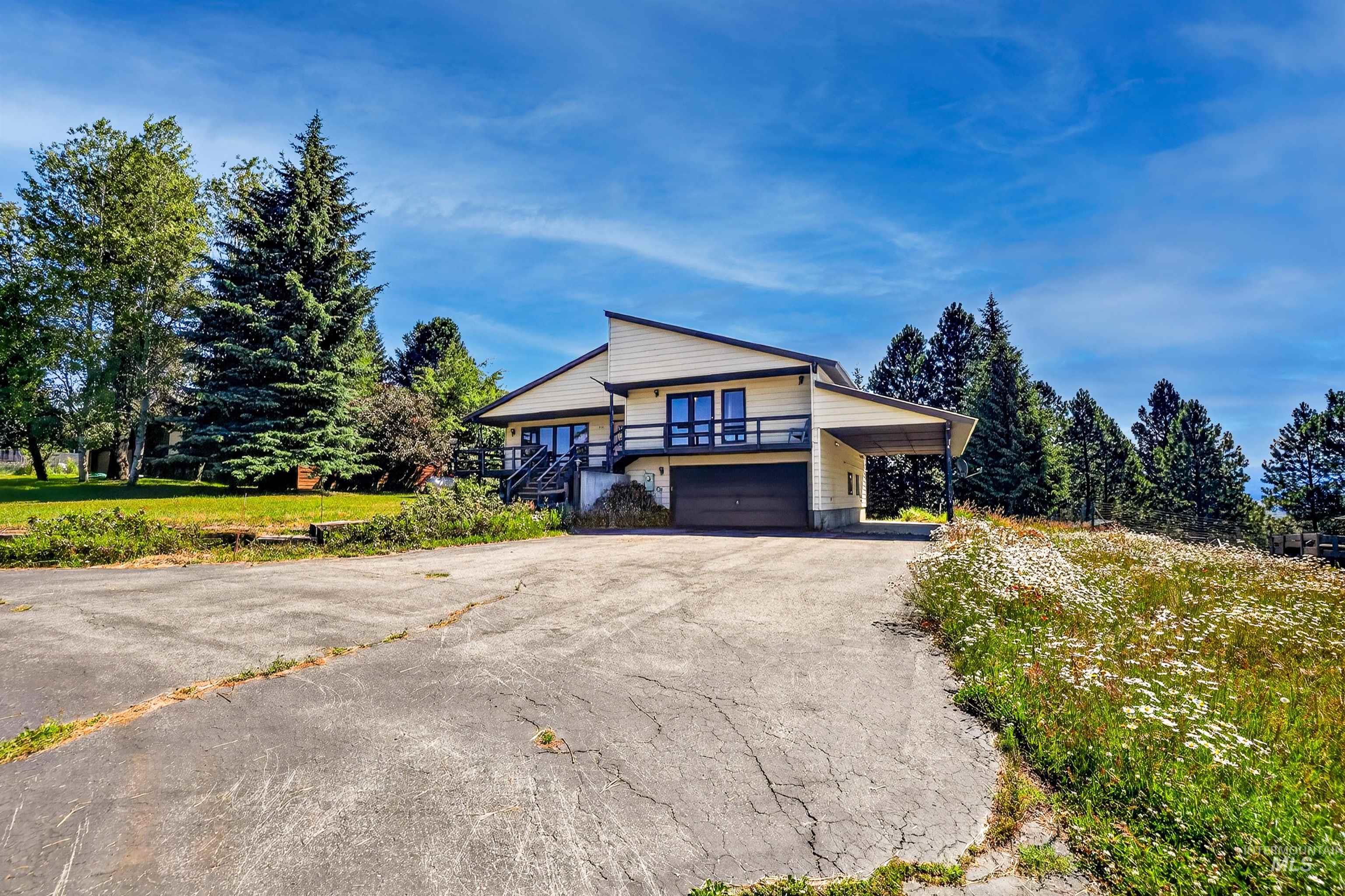 516 Skyline Dr, Cascade, Idaho 83611, 4 Bedrooms, 3 Bathrooms, Residential For Sale, Price $630,000,MLS 98994036
