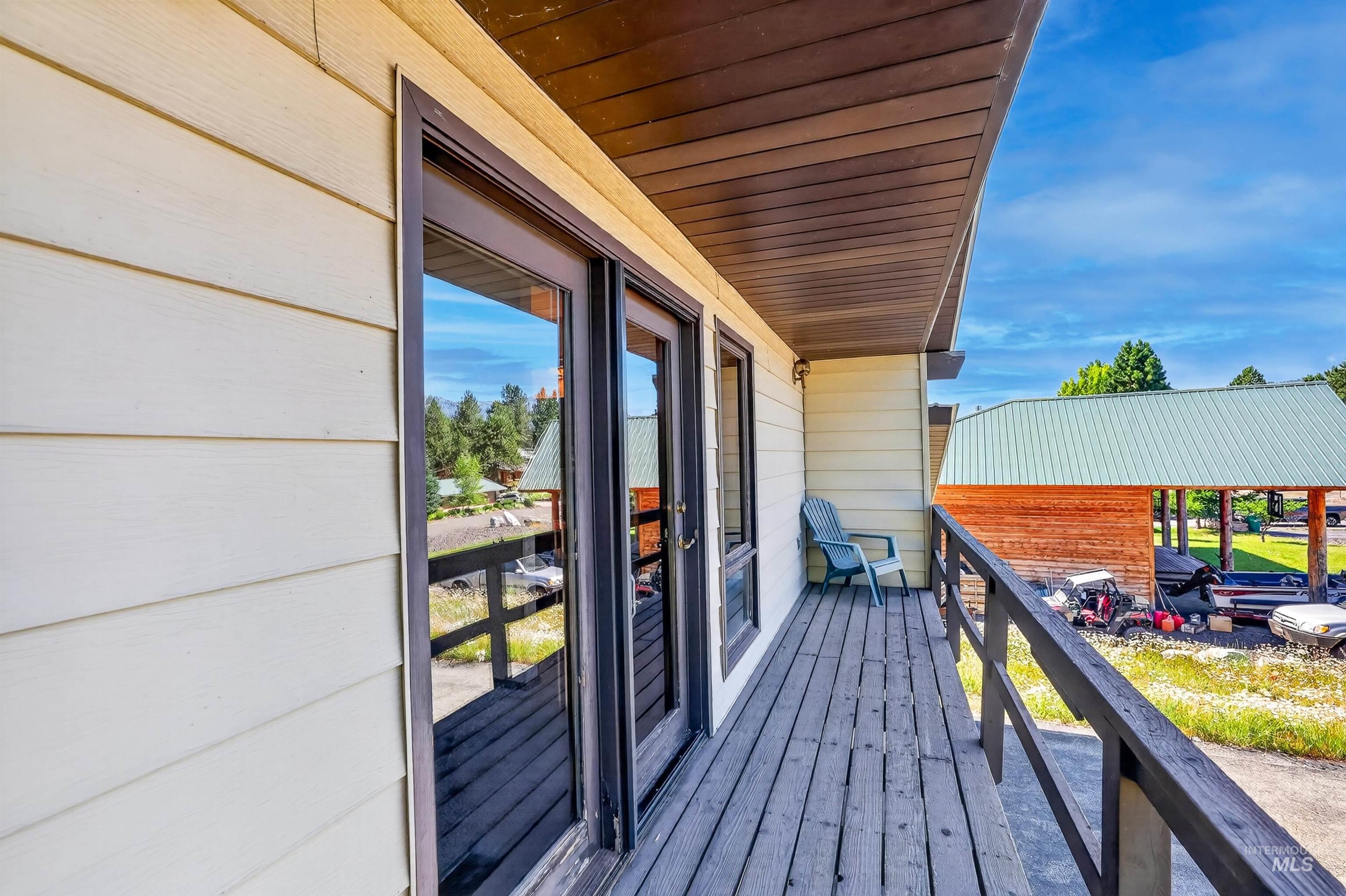 516 Skyline Dr, Cascade, Idaho 83611, 4 Bedrooms, 3 Bathrooms, Residential For Sale, Price $630,000,MLS 98994036