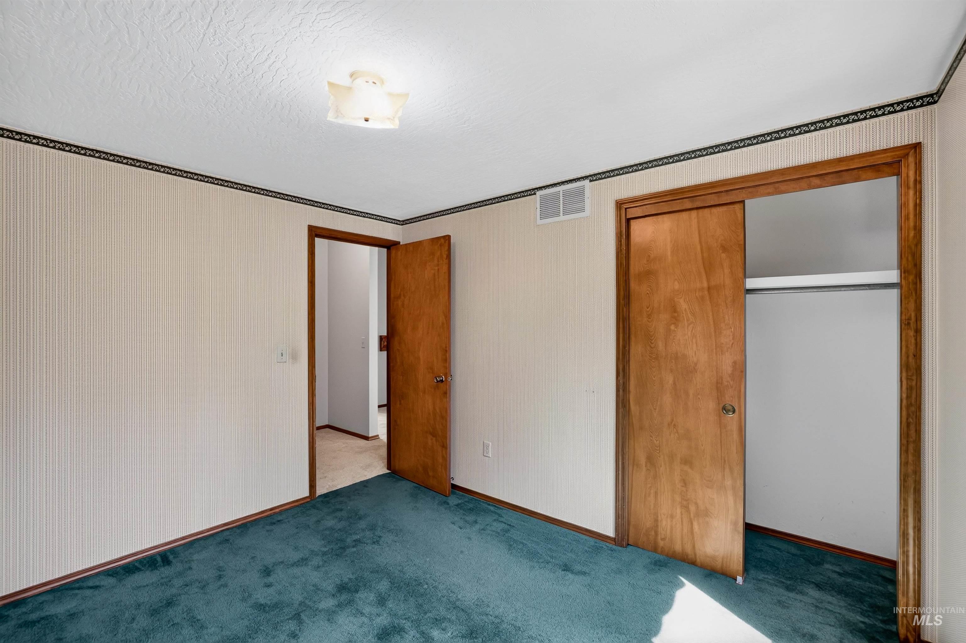 516 Skyline Dr, Cascade, Idaho 83611, 4 Bedrooms, 3 Bathrooms, Residential For Sale, Price $630,000,MLS 98994036
