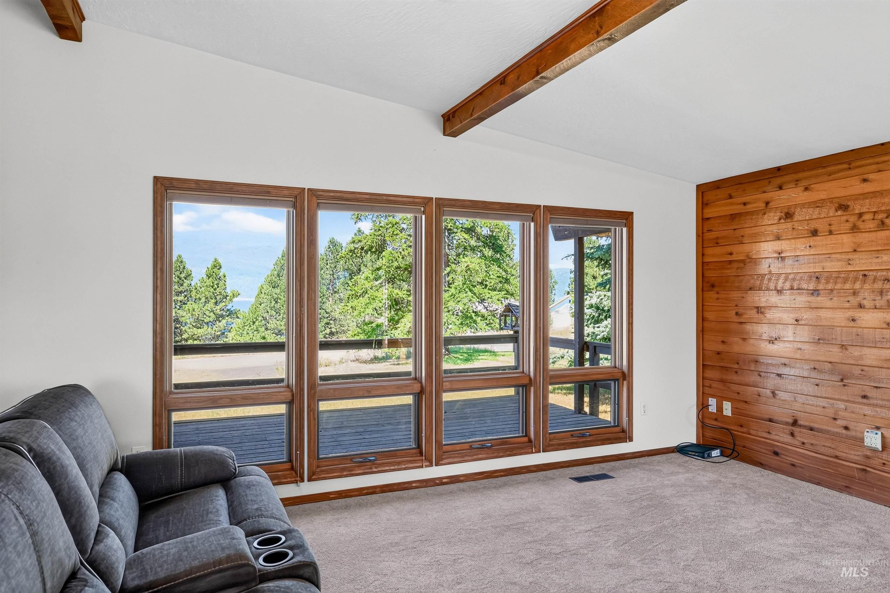 516 Skyline Dr, Cascade, Idaho 83611, 4 Bedrooms, 3 Bathrooms, Residential For Sale, Price $630,000,MLS 98994036