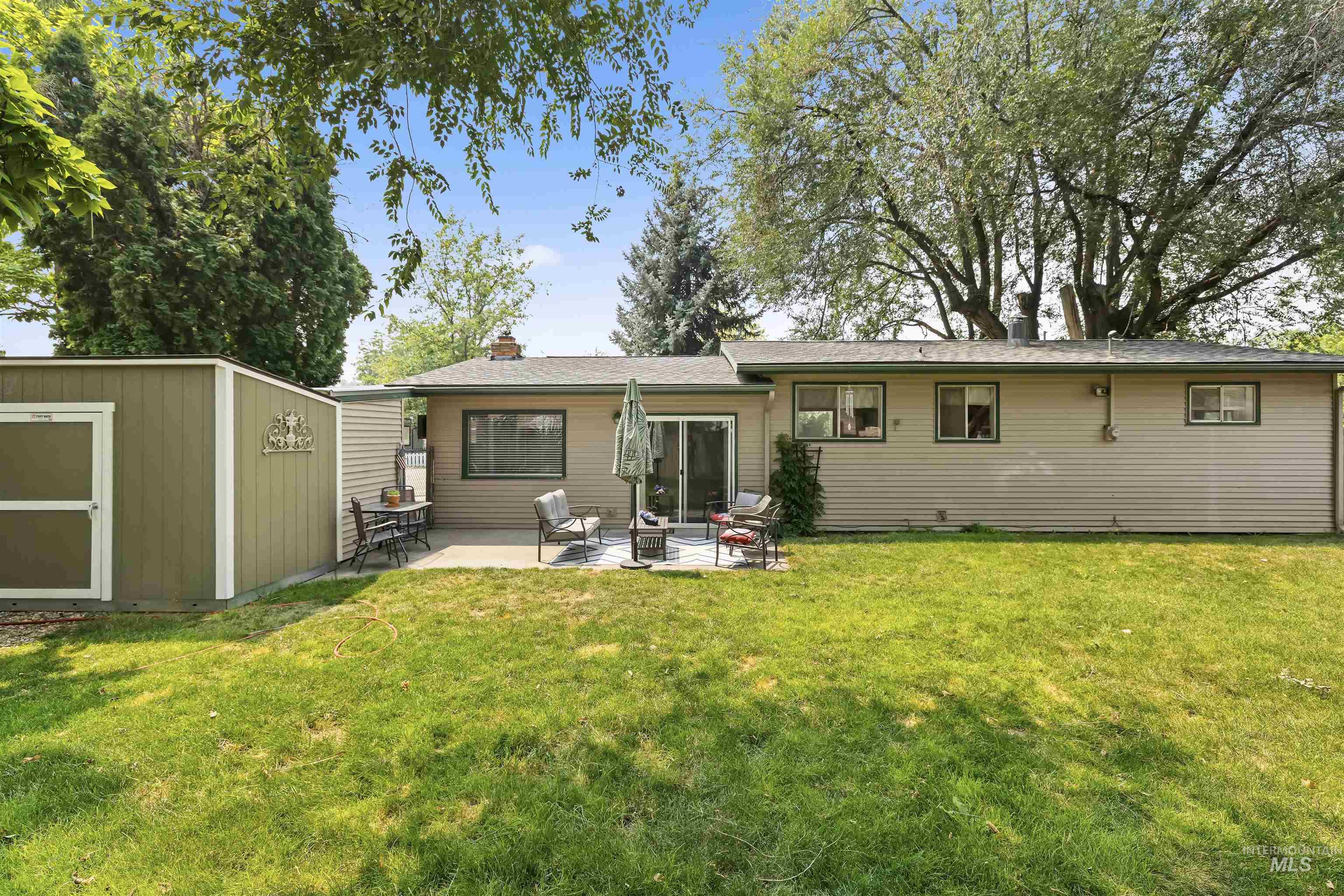 2816 N Innis, Boise, Idaho 83703, 3 Bedrooms, 2 Bathrooms, Residential For Sale, Price $499,000,MLS 98994046