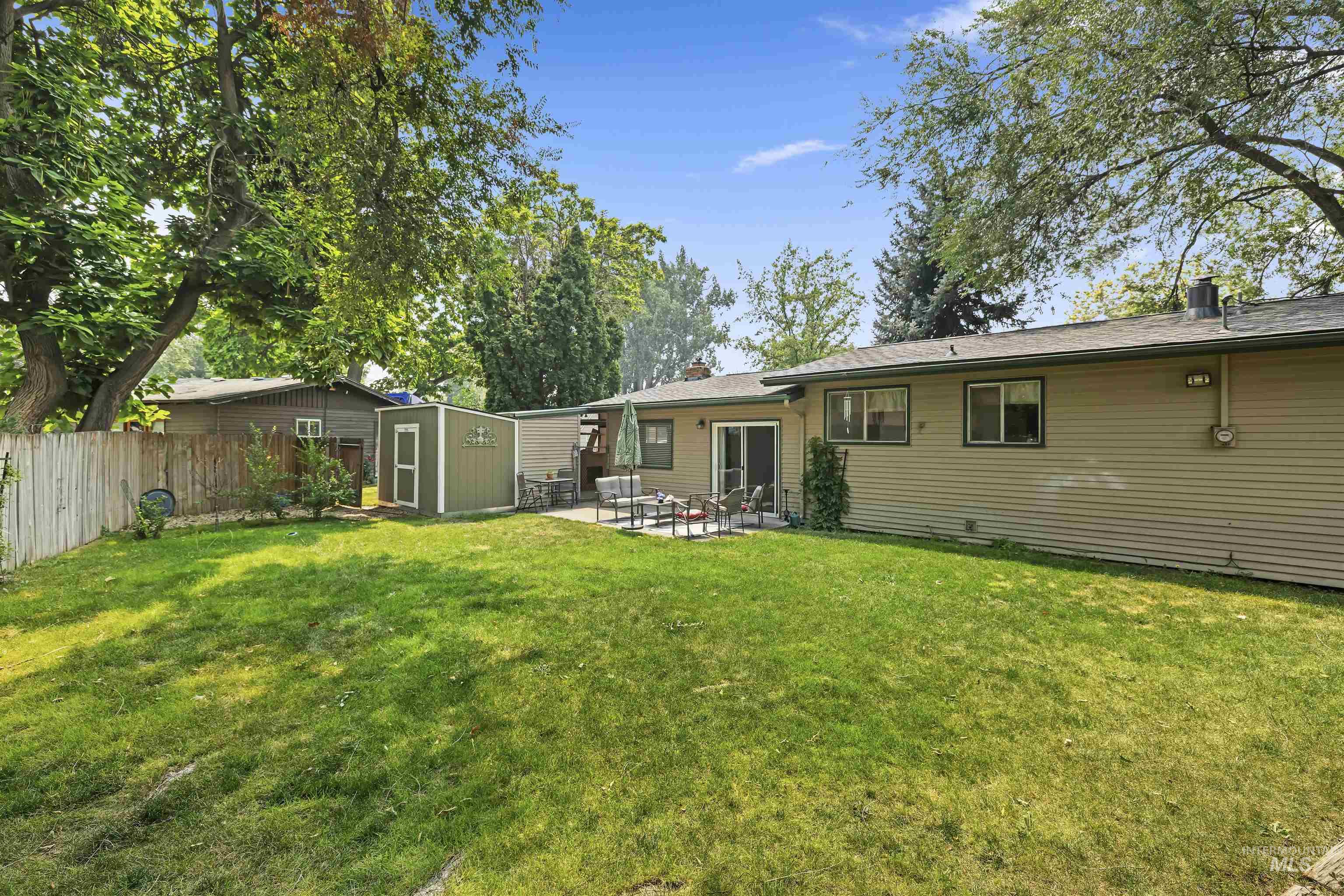 2816 N Innis, Boise, Idaho 83703, 3 Bedrooms, 2 Bathrooms, Residential For Sale, Price $499,000,MLS 98994046