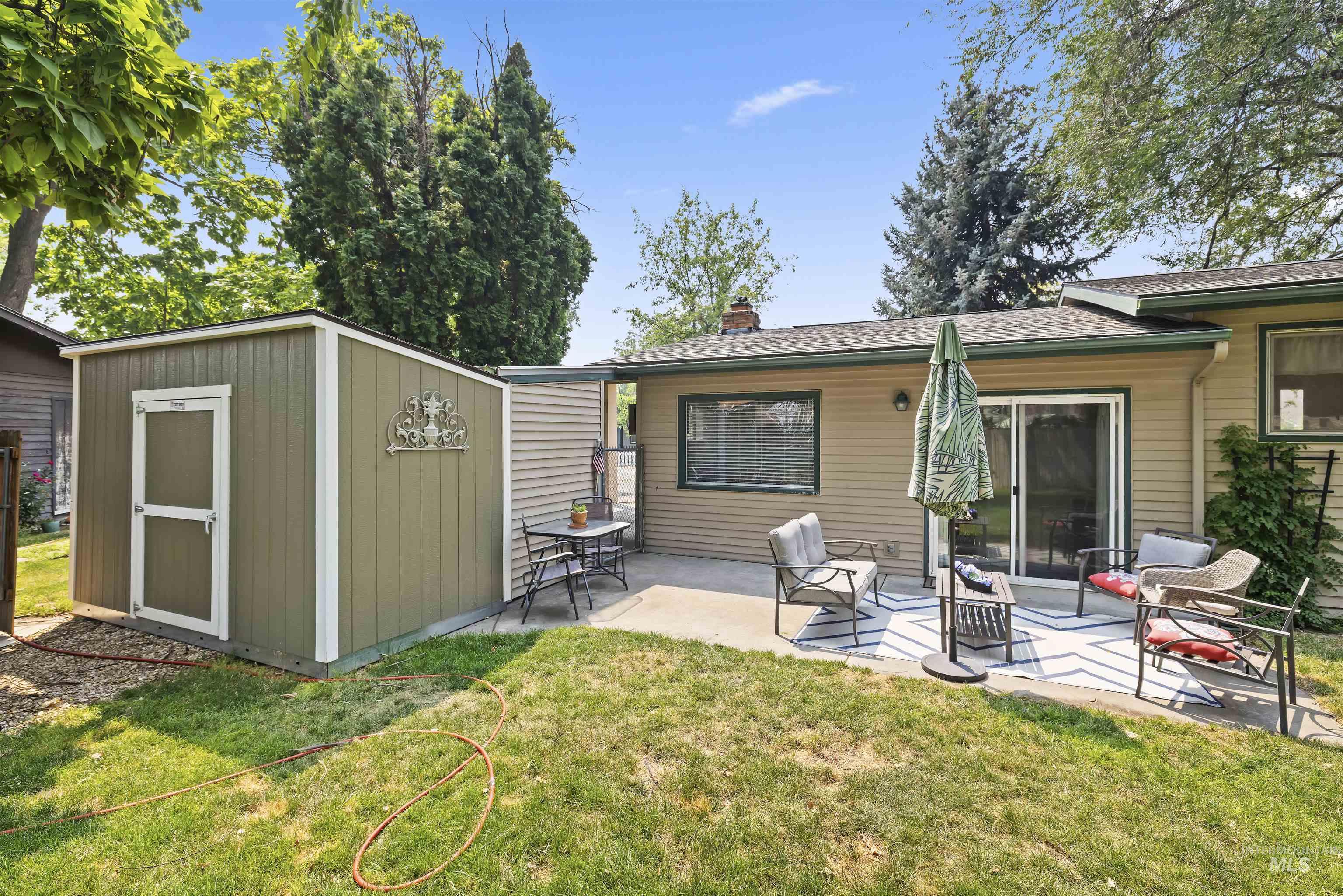 2816 N Innis, Boise, Idaho 83703, 3 Bedrooms, 2 Bathrooms, Residential For Sale, Price $499,000,MLS 98994046