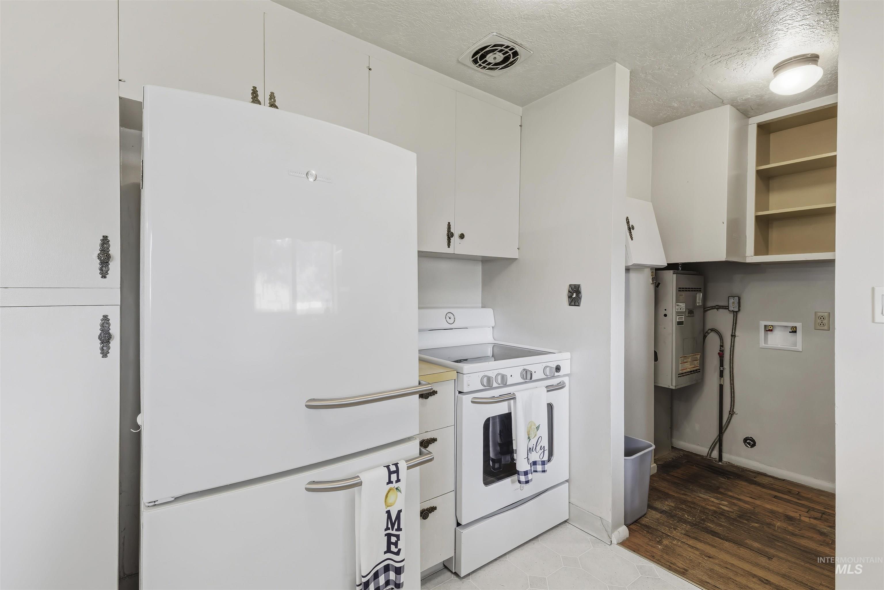 2816 N Innis, Boise, Idaho 83703, 3 Bedrooms, 2 Bathrooms, Residential For Sale, Price $499,000,MLS 98994046
