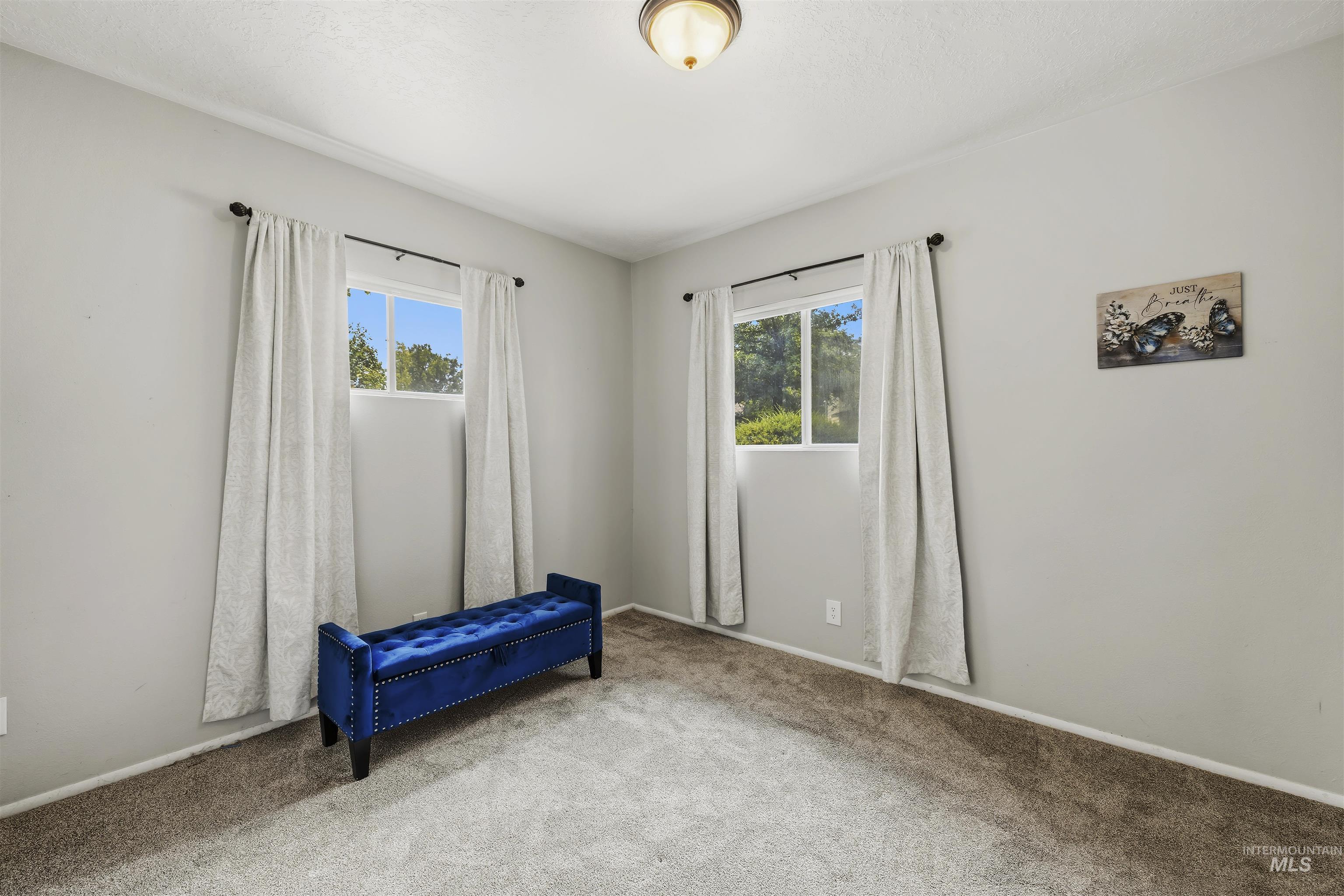 2816 N Innis, Boise, Idaho 83703, 3 Bedrooms, 2 Bathrooms, Residential For Sale, Price $499,000,MLS 98994046