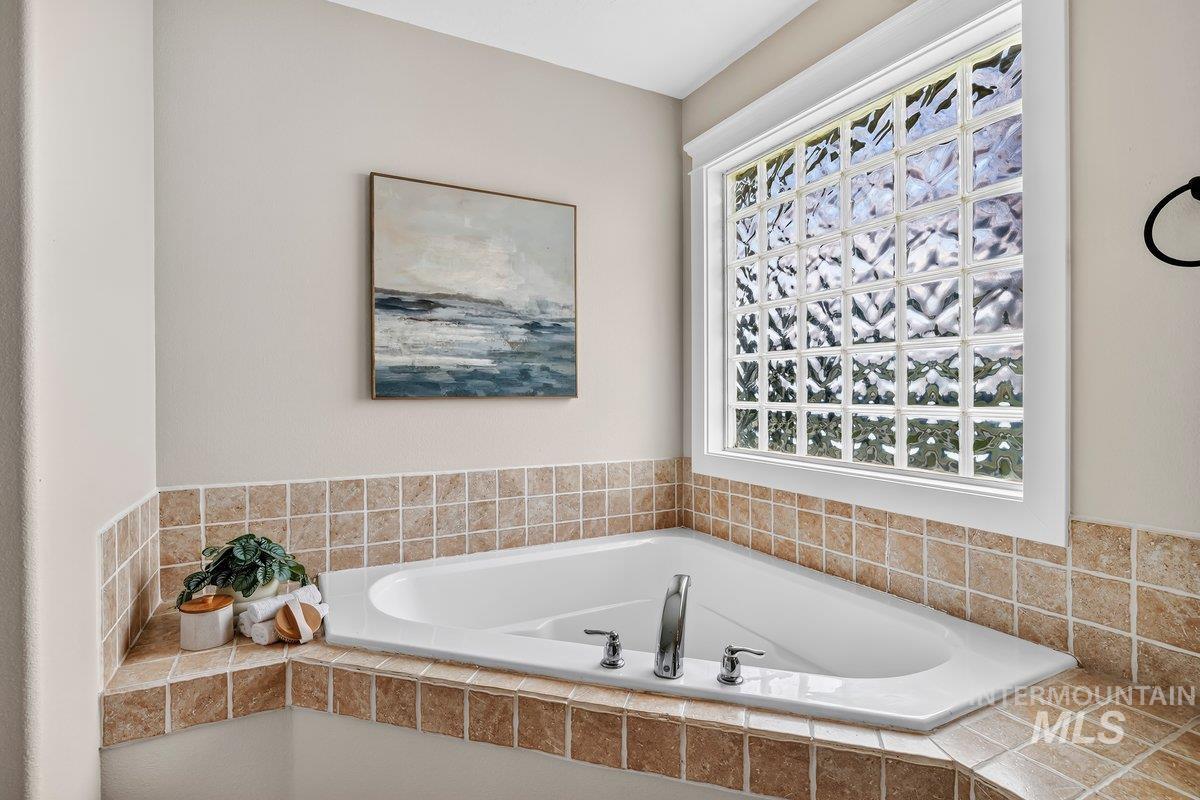 3597 S Capulet Way, Meridian, Idaho 83642, 4 Bedrooms, 2.5 Bathrooms, Residential For Sale, Price $659,900, 98994063