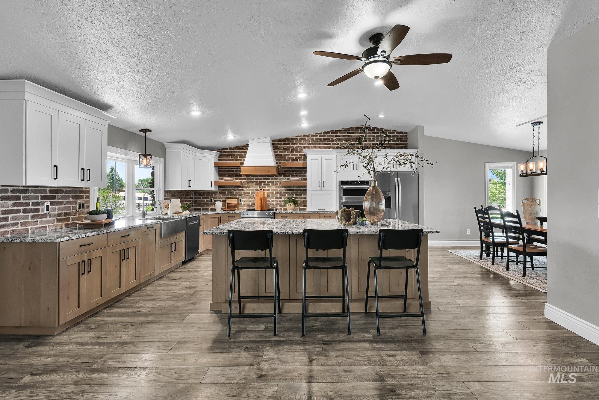15604 Orchard Ave, Caldwell, Idaho 83607, 4 Bedrooms, 3 Bathrooms, Residential For Sale, Price $1,595,000,MLS 98994070