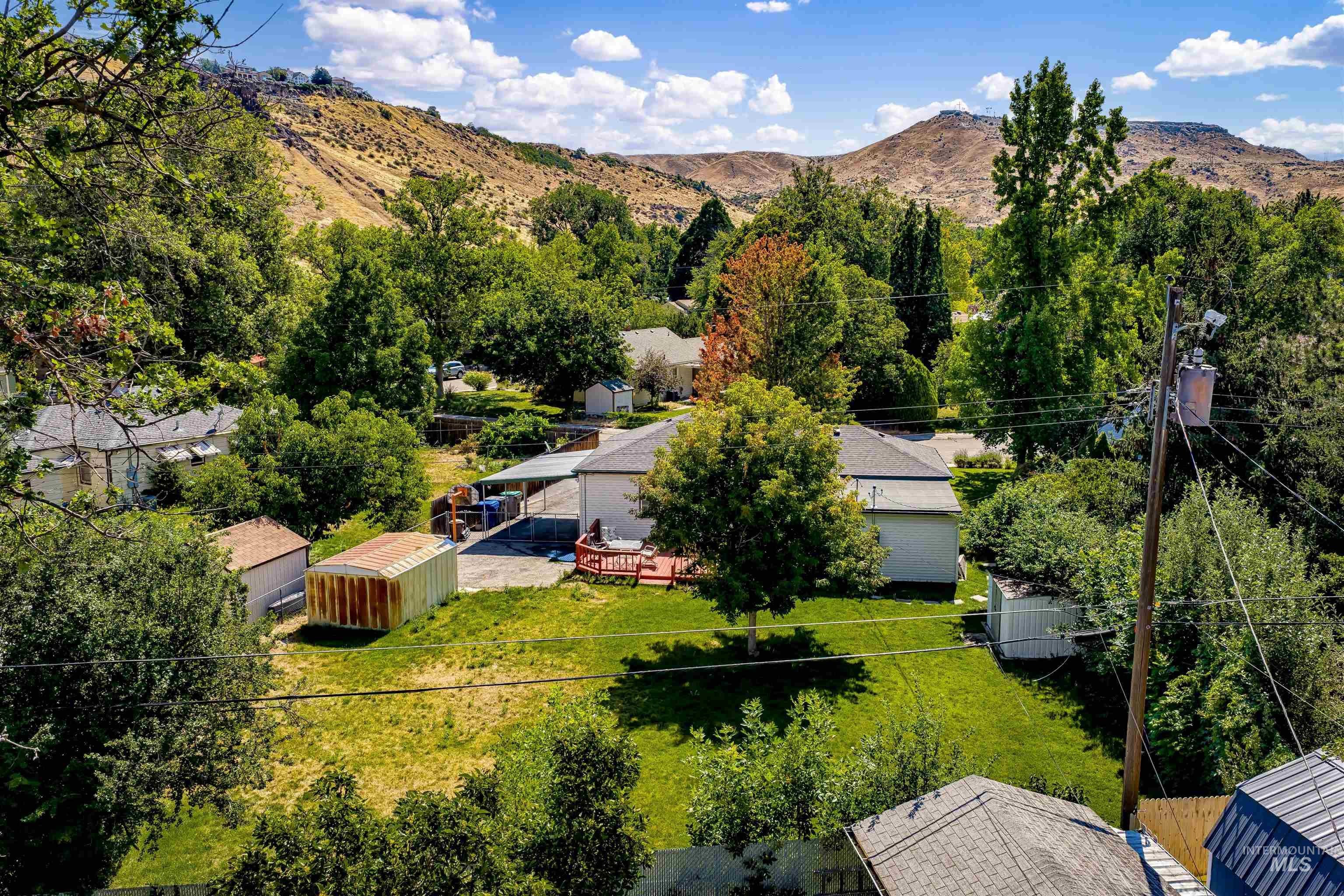 611 N Riverview Dr, Boise, Idaho 83712, 5 Bedrooms, 2 Bathrooms, Residential For Sale, Price $865,000,MLS 98994074