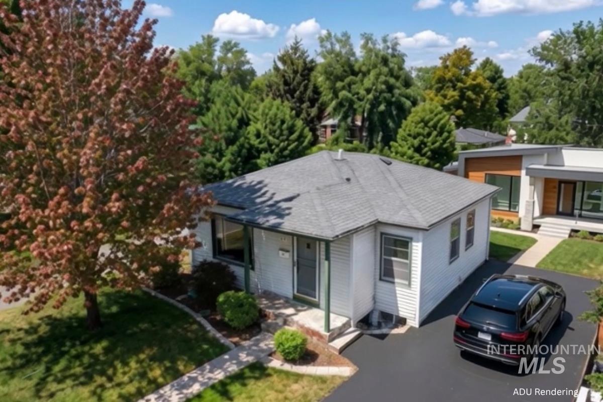 611 N Riverview Dr, Boise, Idaho 83712, 5 Bedrooms, 2 Bathrooms, Residential For Sale, Price $865,000,MLS 98994074