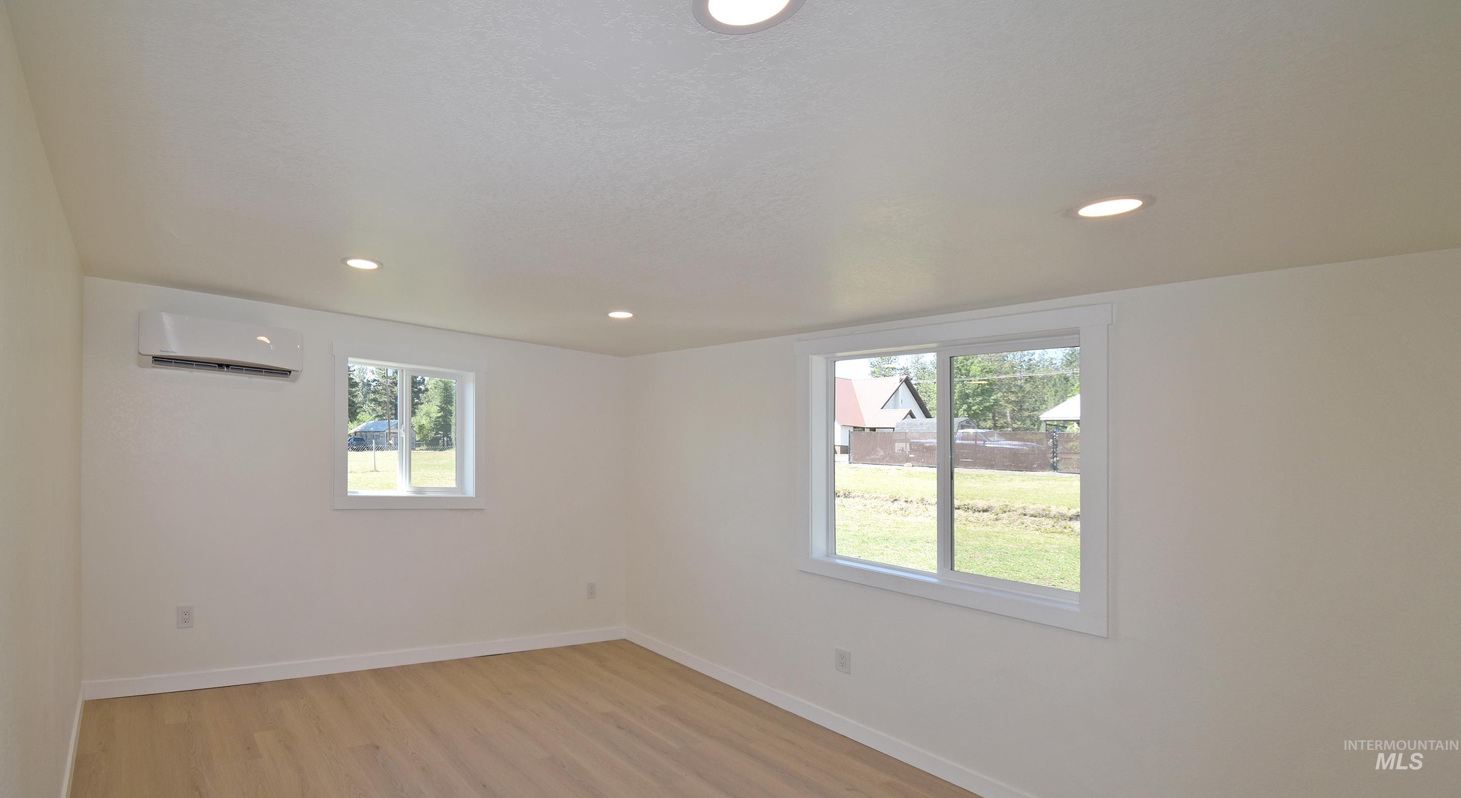 413 Ellis Avenue, Winchester, Idaho 83555, 4 Bedrooms, 2 Bathrooms, Residential For Sale, Price $389,000,MLS 98994077