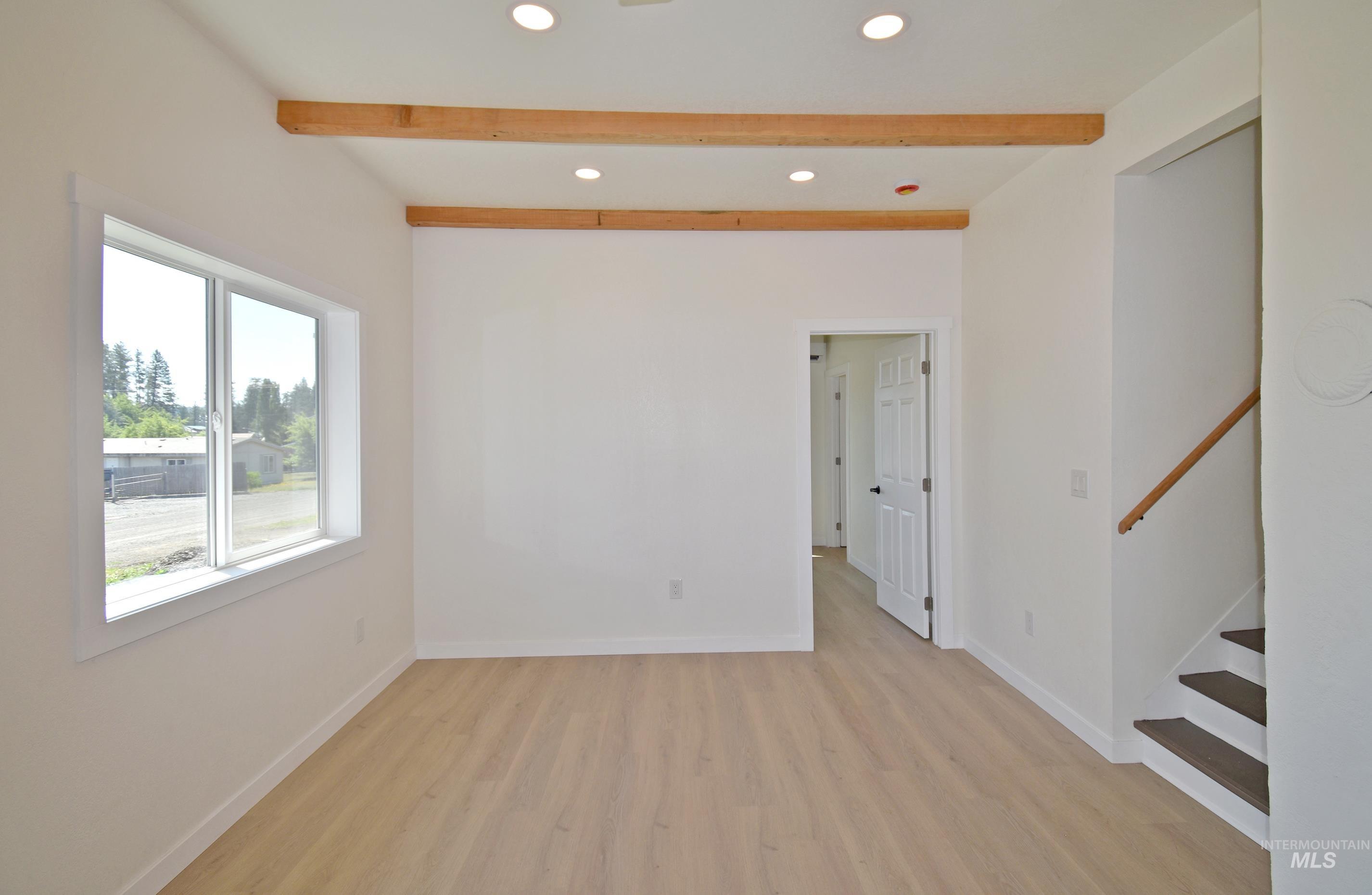 413 Ellis Avenue, Winchester, Idaho 83555, 4 Bedrooms, 2 Bathrooms, Residential For Sale, Price $389,000,MLS 98994077