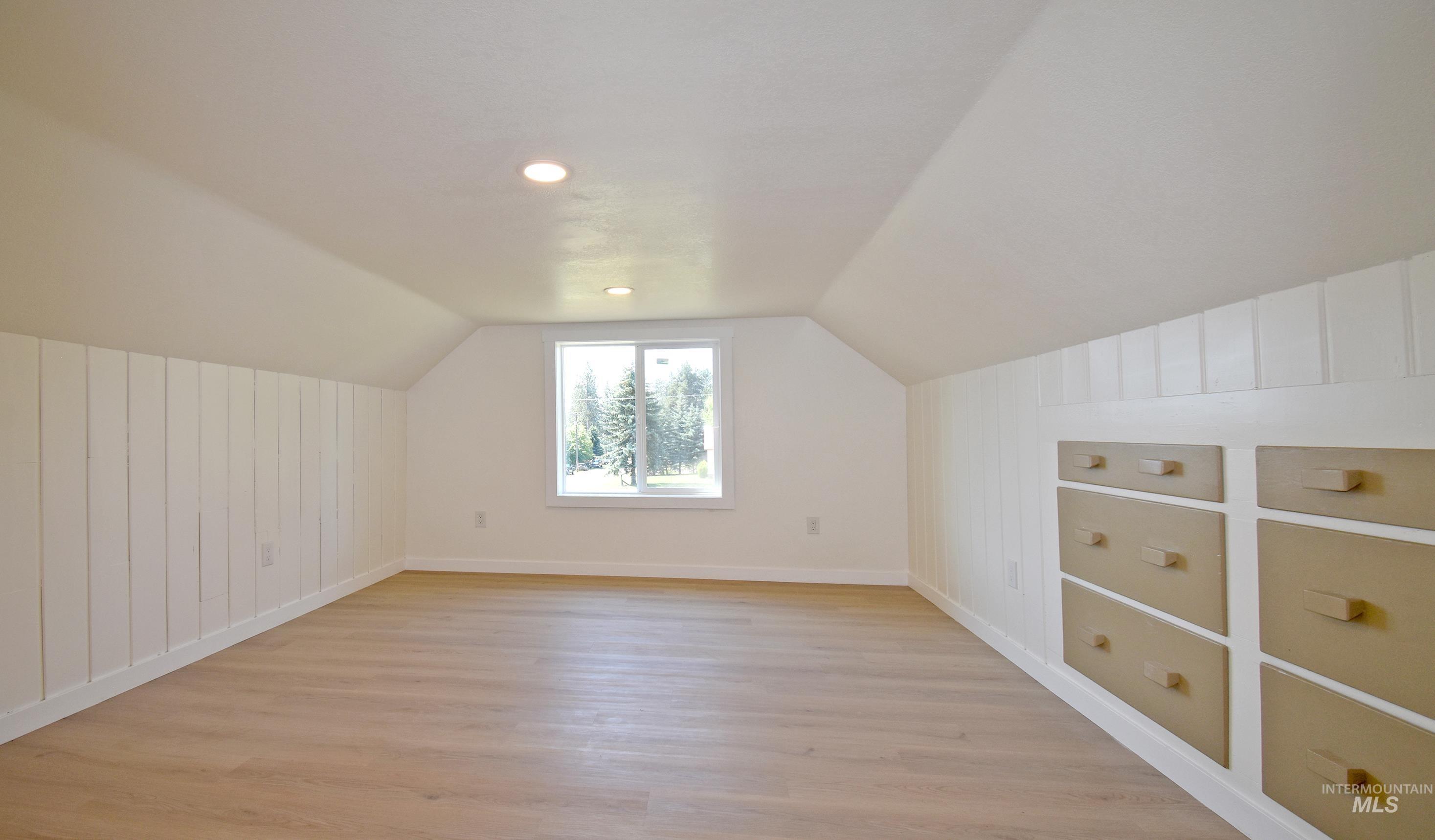 413 Ellis Avenue, Winchester, Idaho 83555, 4 Bedrooms, 2 Bathrooms, Residential For Sale, Price $389,000,MLS 98994077