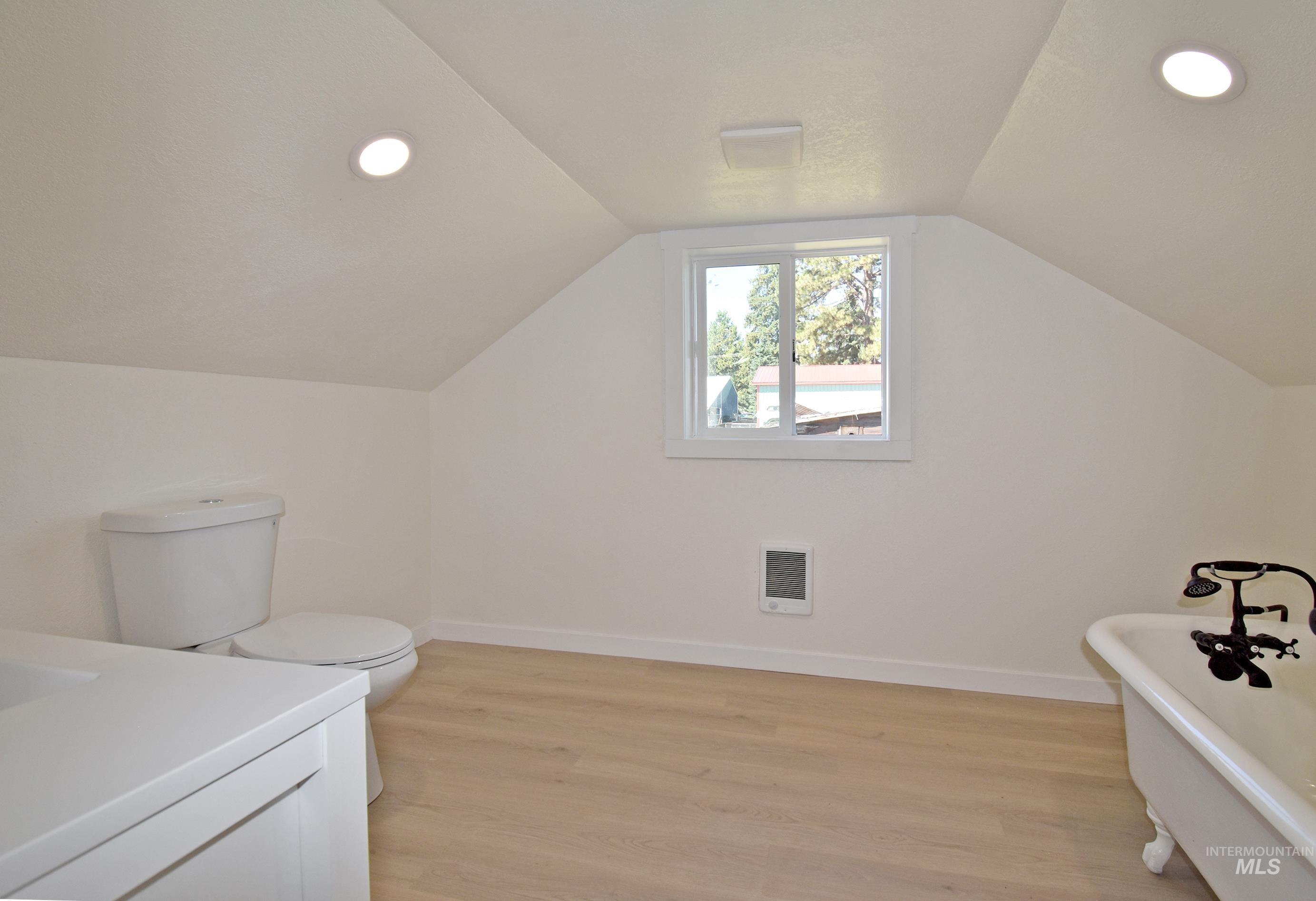 413 Ellis Avenue, Winchester, Idaho 83555, 4 Bedrooms, 2 Bathrooms, Residential For Sale, Price $389,000,MLS 98994077