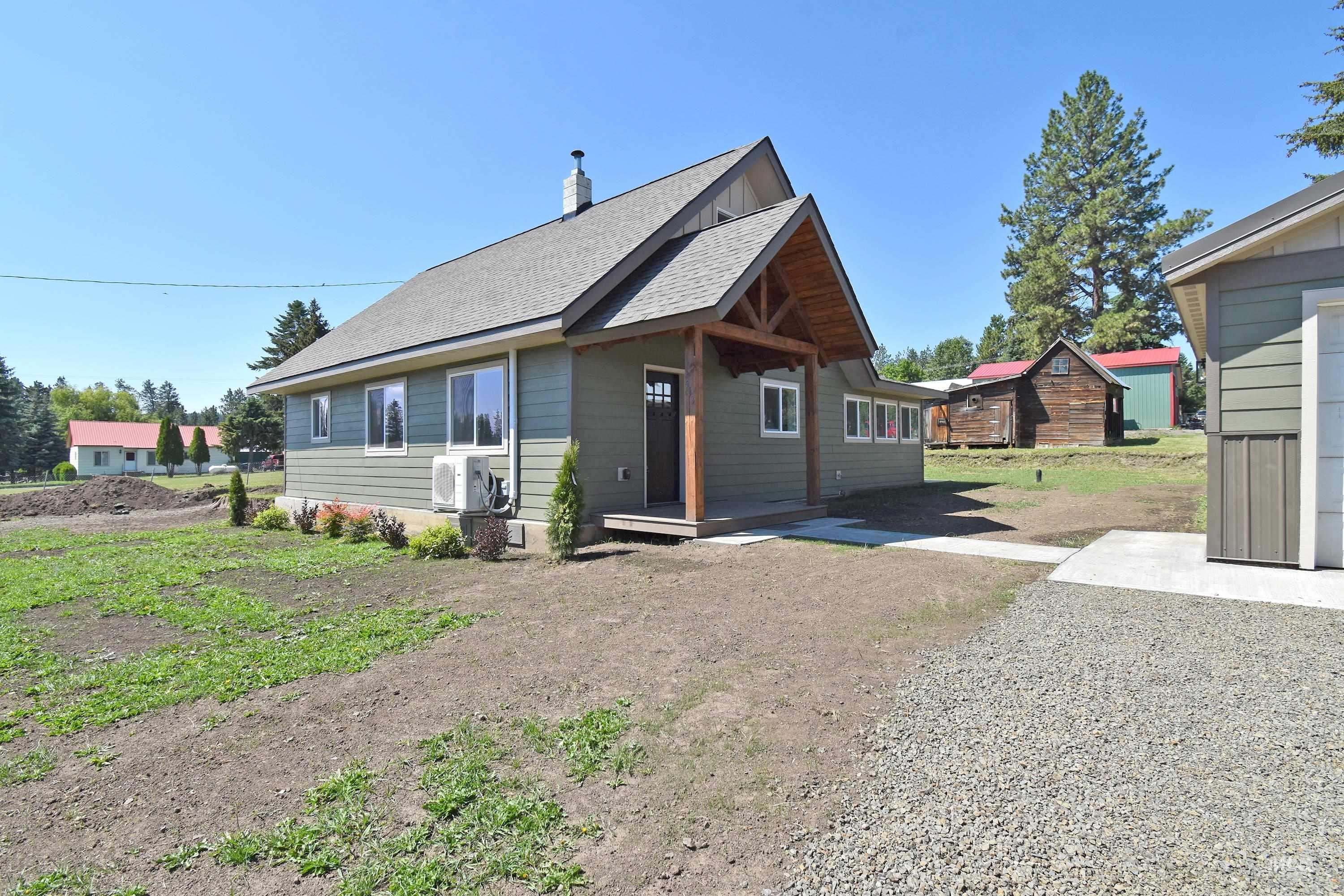 413 Ellis Avenue, Winchester, Idaho 83555, 4 Bedrooms, 2 Bathrooms, Residential For Sale, Price $389,000,MLS 98994077