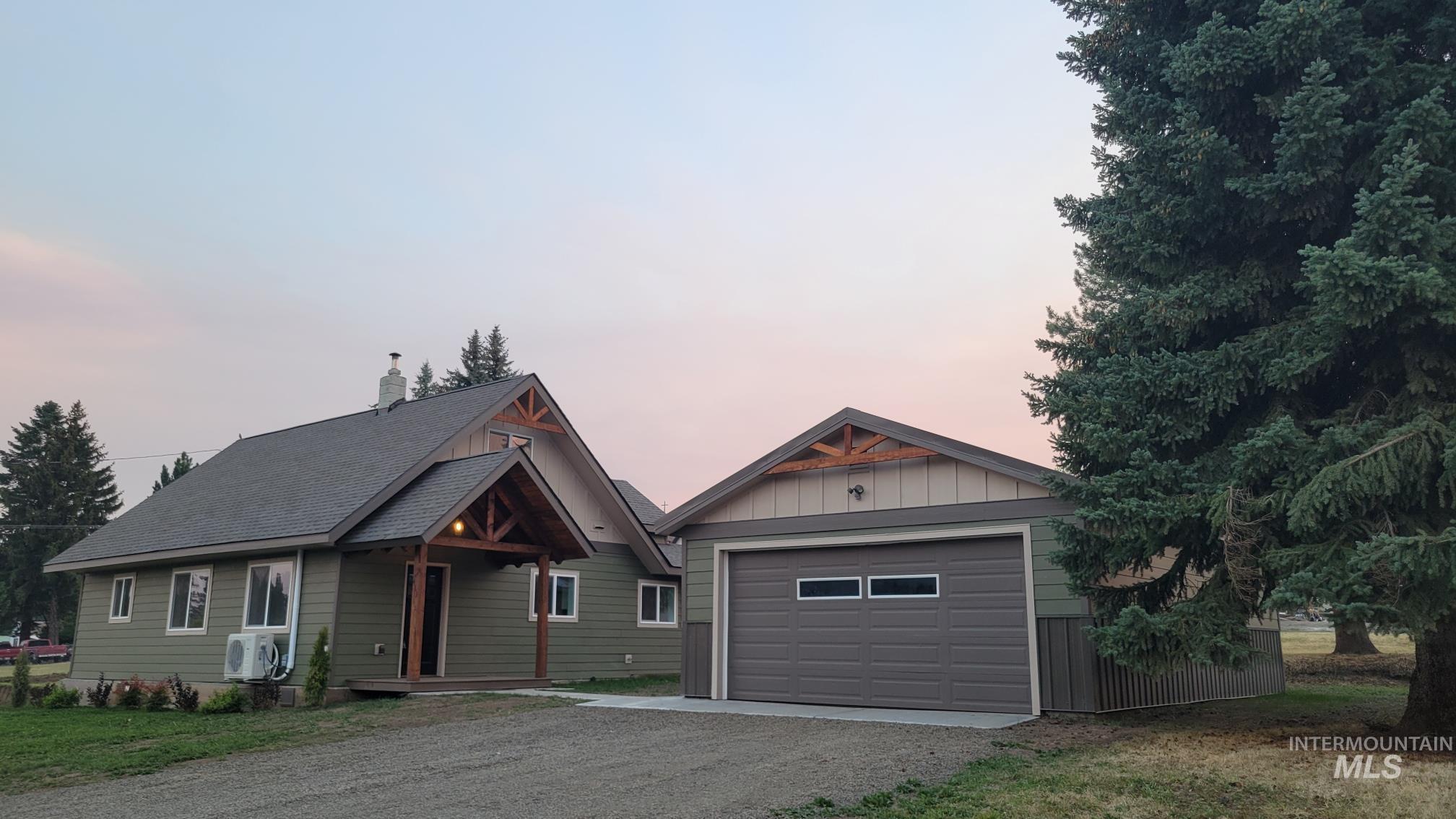 413 Ellis Avenue, Winchester, Idaho 83555, 4 Bedrooms, 2 Bathrooms, Residential For Sale, Price $389,000,MLS 98994077