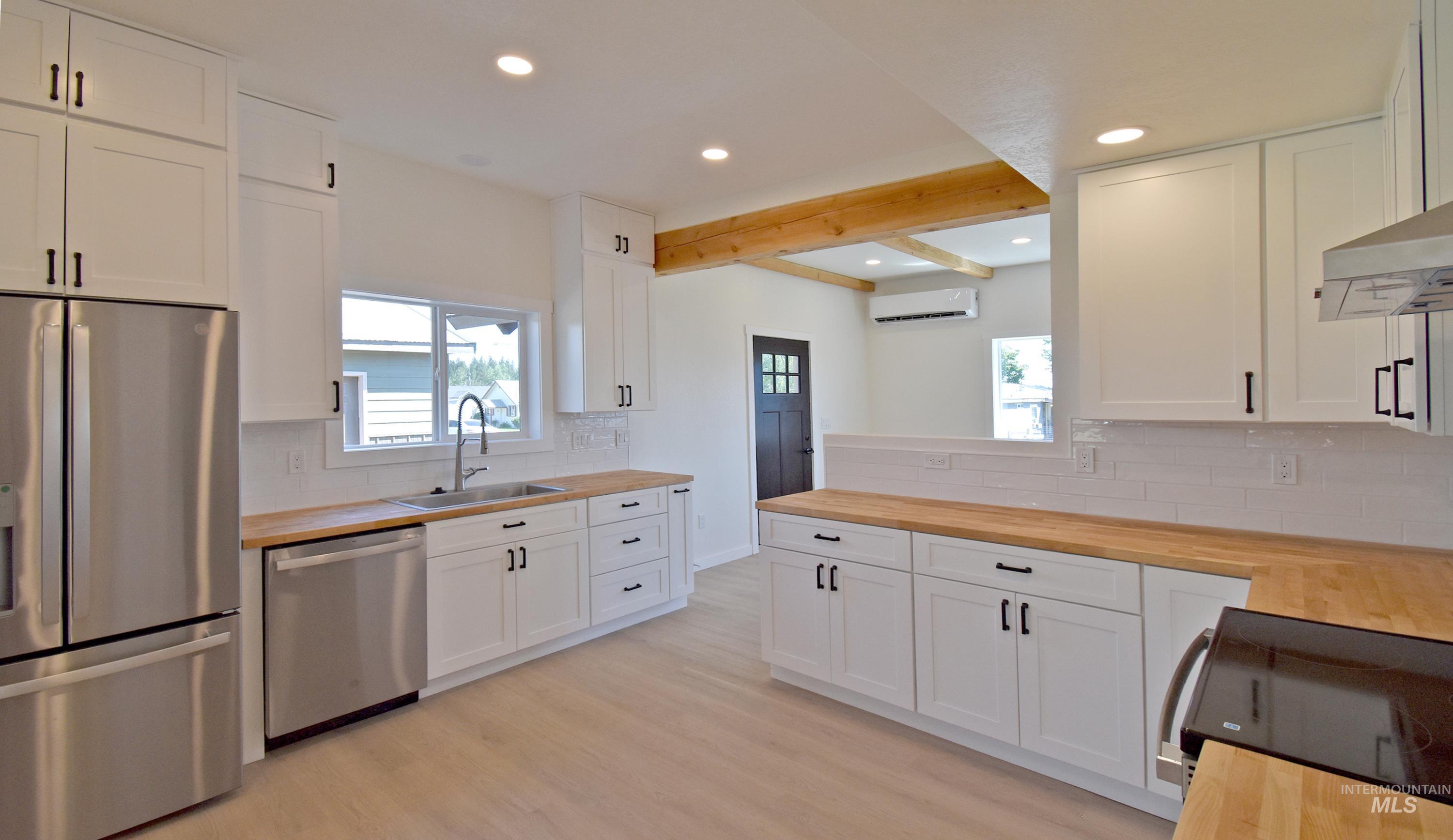 413 Ellis Avenue, Winchester, Idaho 83555, 4 Bedrooms, 2 Bathrooms, Residential For Sale, Price $389,000,MLS 98994077