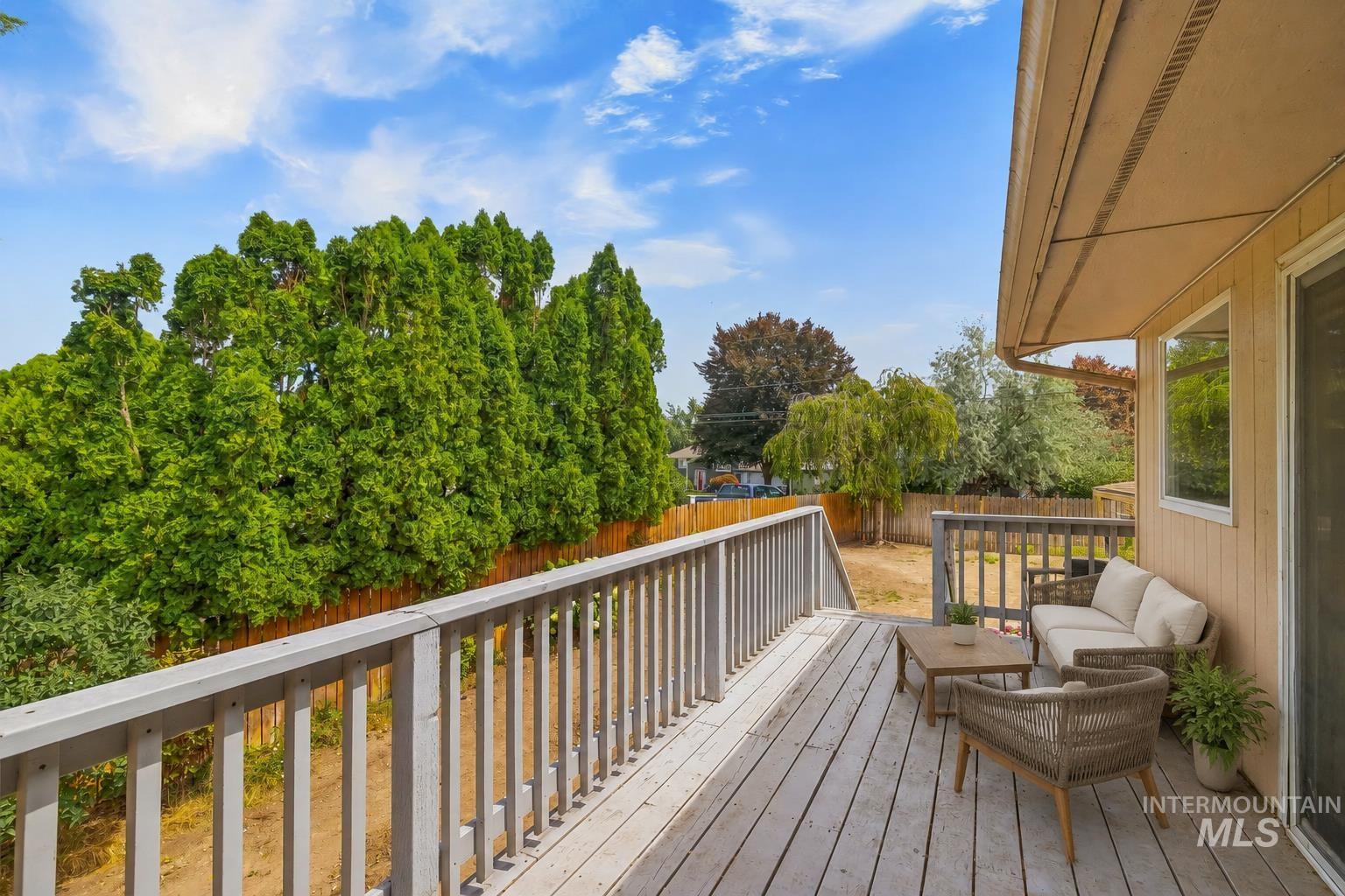 2390 Rolling Hills Dr, Clarkston, Washington 99403, 5 Bedrooms, 2 Bathrooms, Residential For Sale, Price $415,000,MLS 98994088