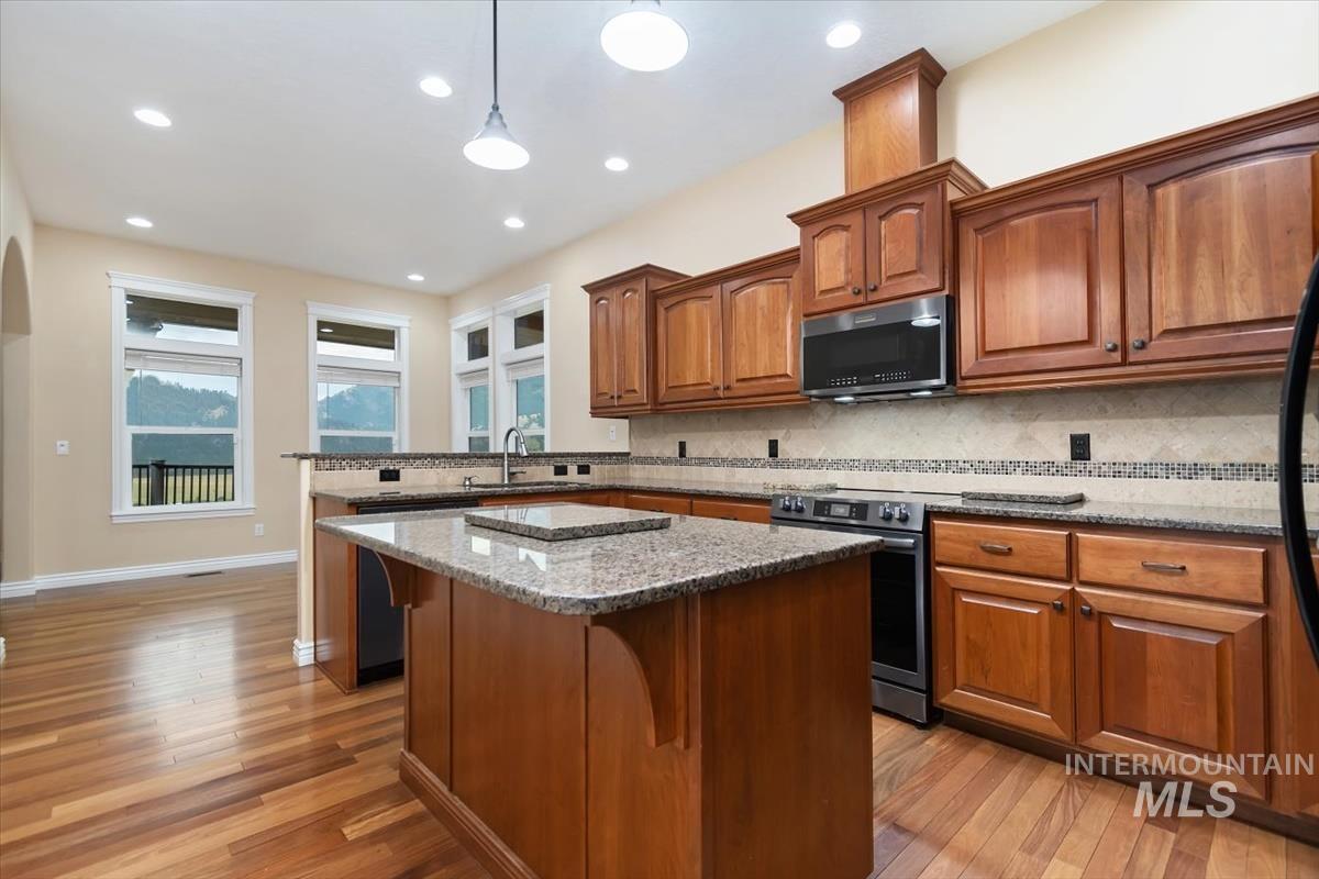 29 Valley Vista, Garden Valley, Idaho 83622, 3 Bedrooms, 3 Bathrooms, Residential For Sale, Price $1,500,000,MLS 98994090