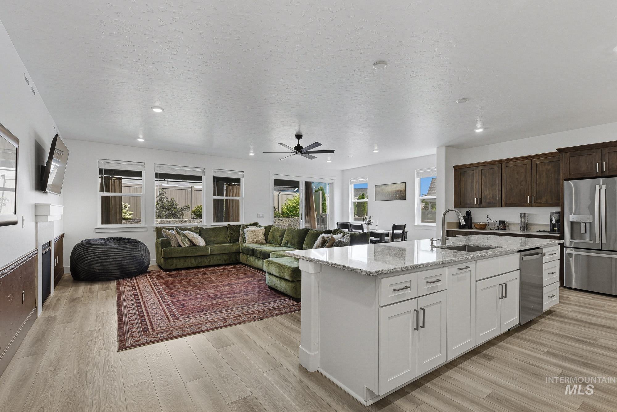 11390 Aspen Hill Dr, Caldwell, Idaho 83605, 5 Bedrooms, 4.5 Bathrooms, Residential For Sale, Price $684,900,MLS 98994096