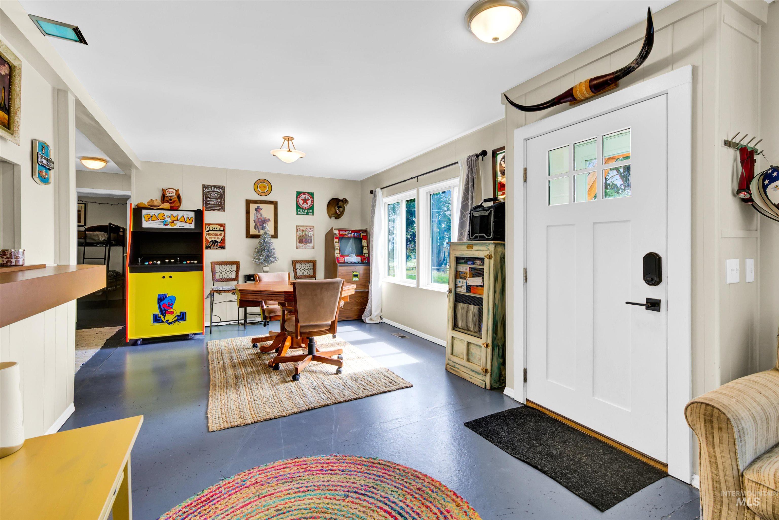 191 Bear Wallow, Cascade, Idaho 83611, 3 Bedrooms, 2 Bathrooms, Residential For Sale, Price $454,900,MLS 98994097