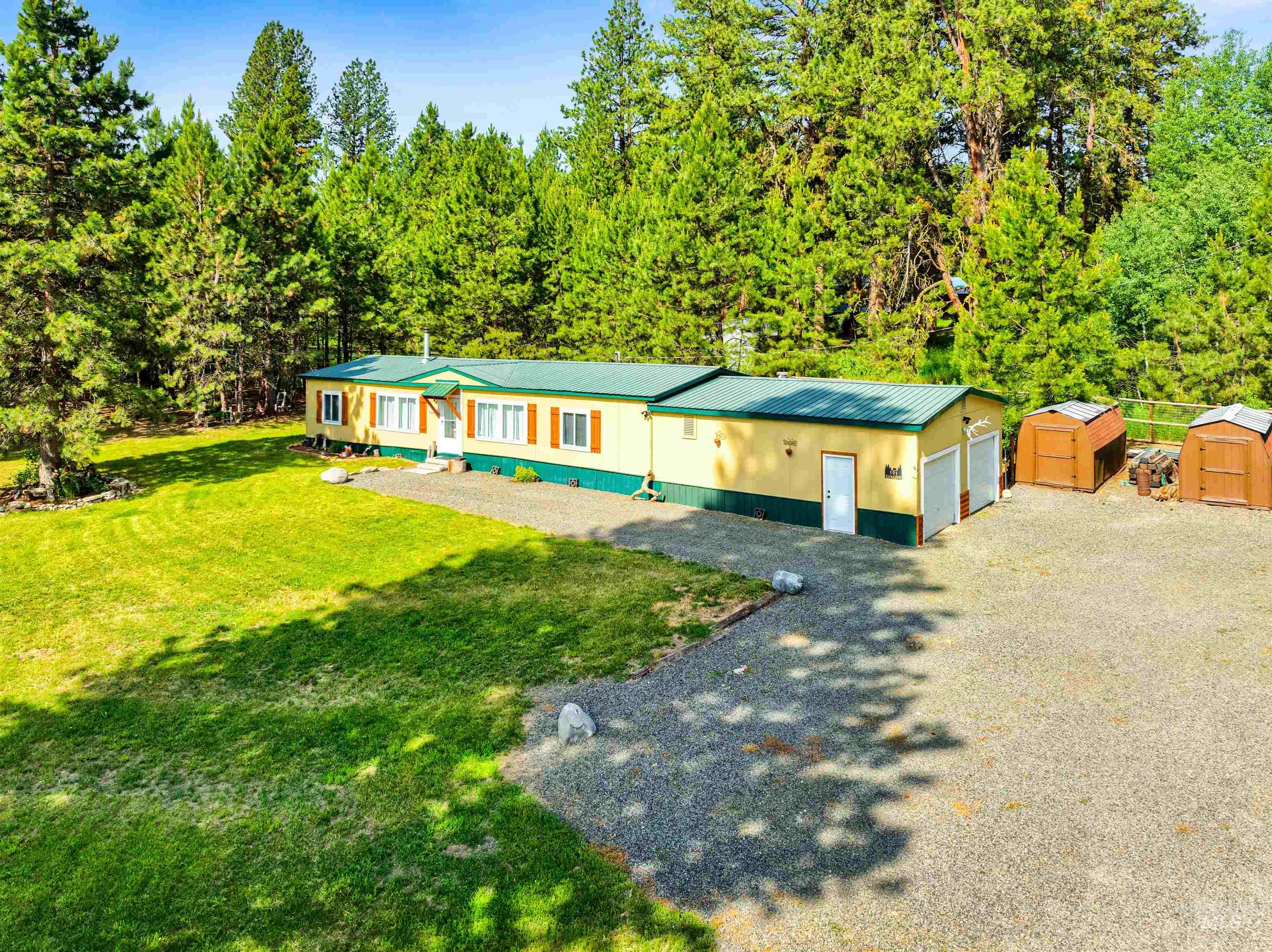 191 Bear Wallow, Cascade, Idaho 83611, 3 Bedrooms, 2 Bathrooms, Residential For Sale, Price $454,900,MLS 98994097