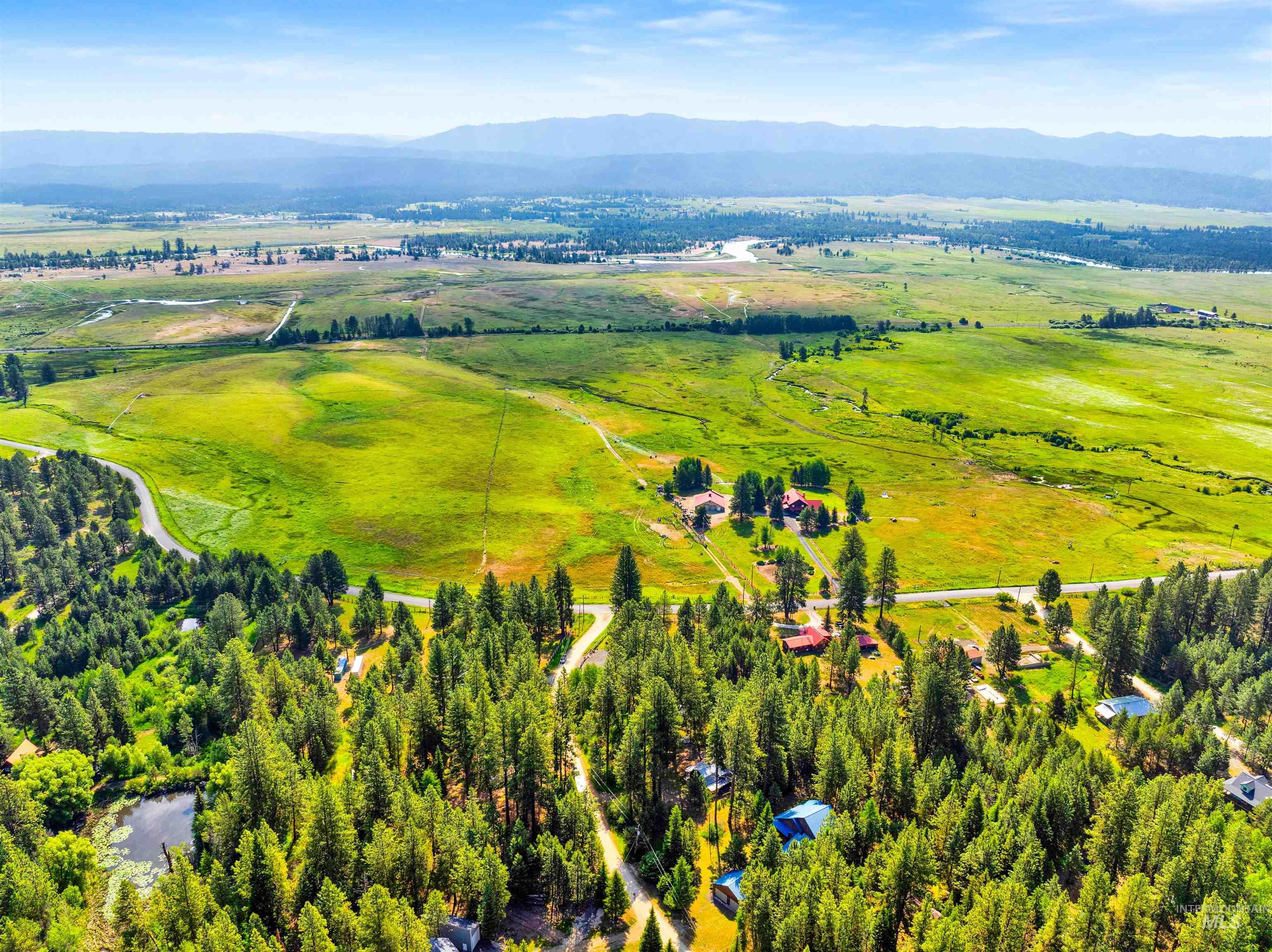 191 Bear Wallow, Cascade, Idaho 83611, 3 Bedrooms, 2 Bathrooms, Residential For Sale, Price $454,900,MLS 98994097