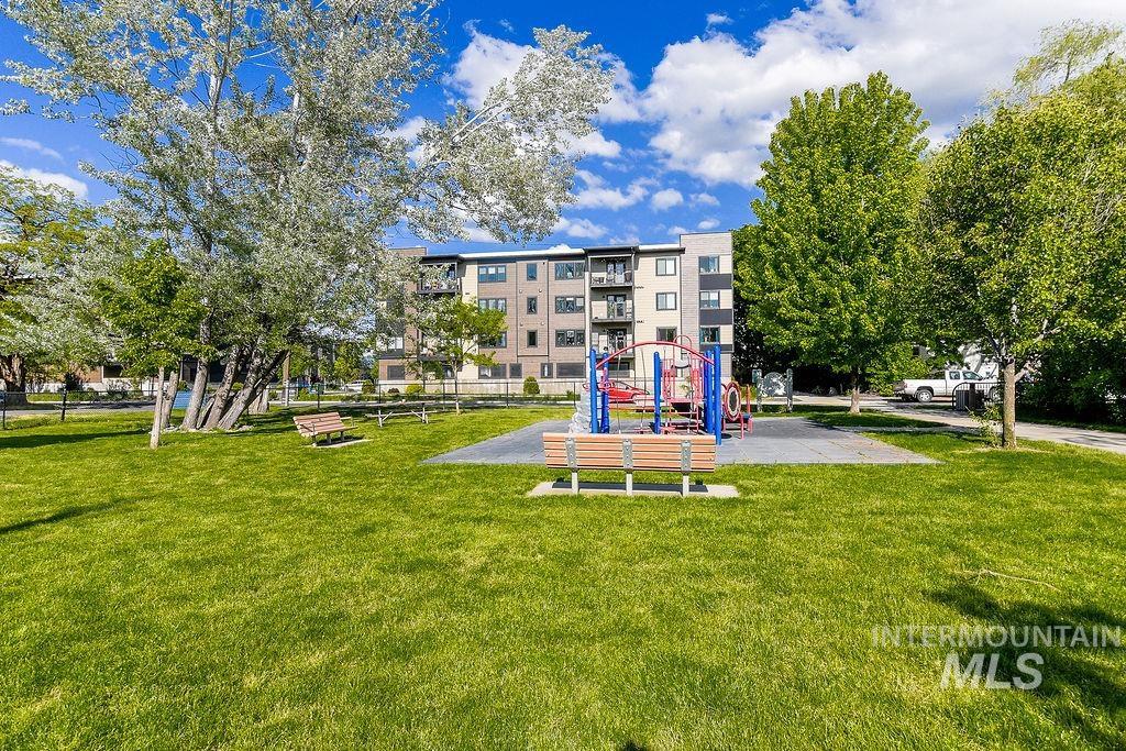 103 N Almon #102, Moscow, Idaho 83843, 3 Bedrooms, 2 Bathrooms, Residential For Sale, Price $449,000,MLS 98994104