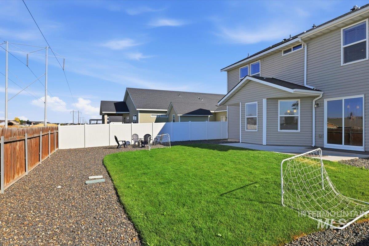 11715 Jump Creek Dr, Caldwell, Idaho 83605, 3 Bedrooms, 2.5 Bathrooms, Residential For Sale, Price $446,900,MLS 98994108