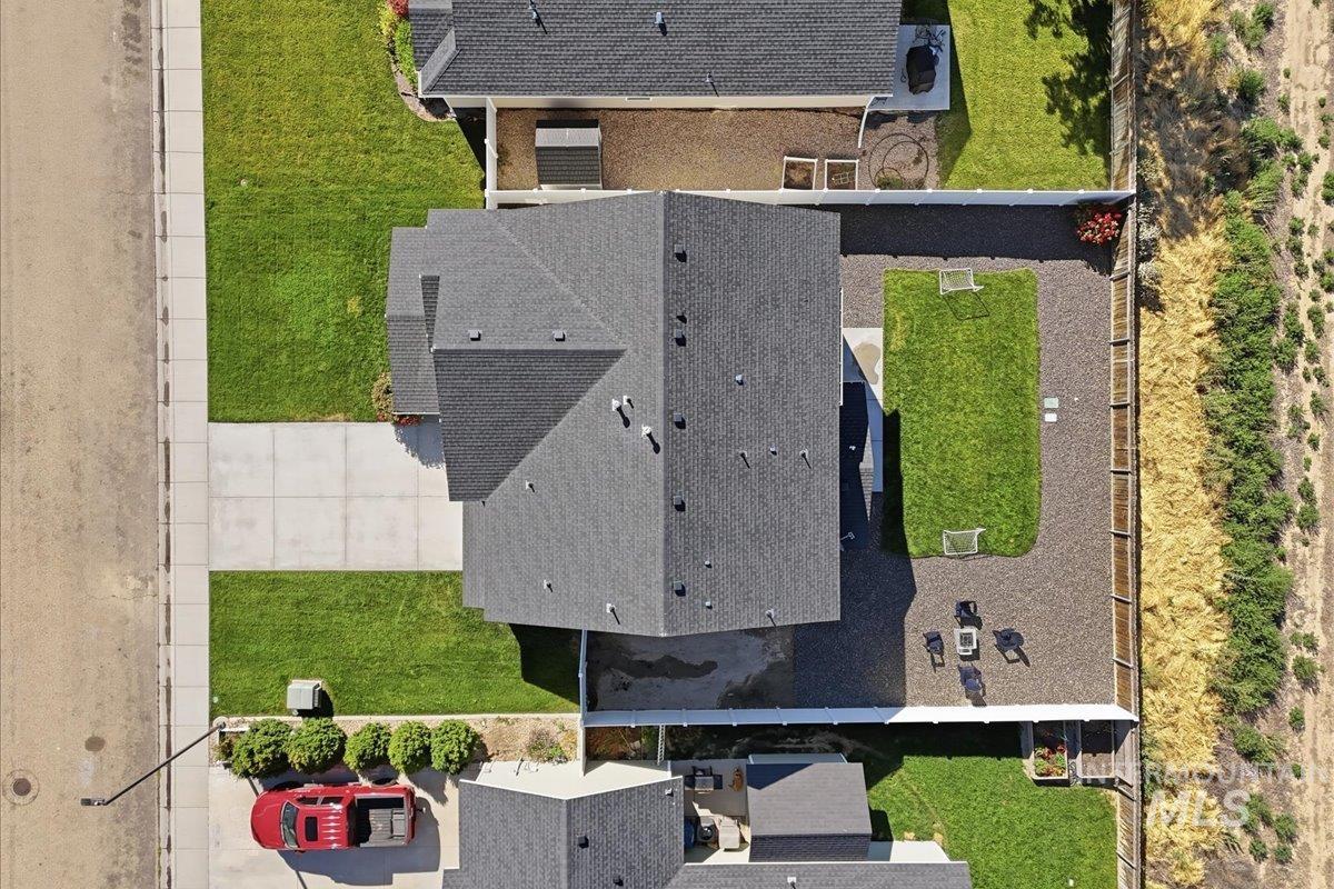 11715 Jump Creek Dr, Caldwell, Idaho 83605, 3 Bedrooms, 2.5 Bathrooms, Residential For Sale, Price $446,900,MLS 98994108