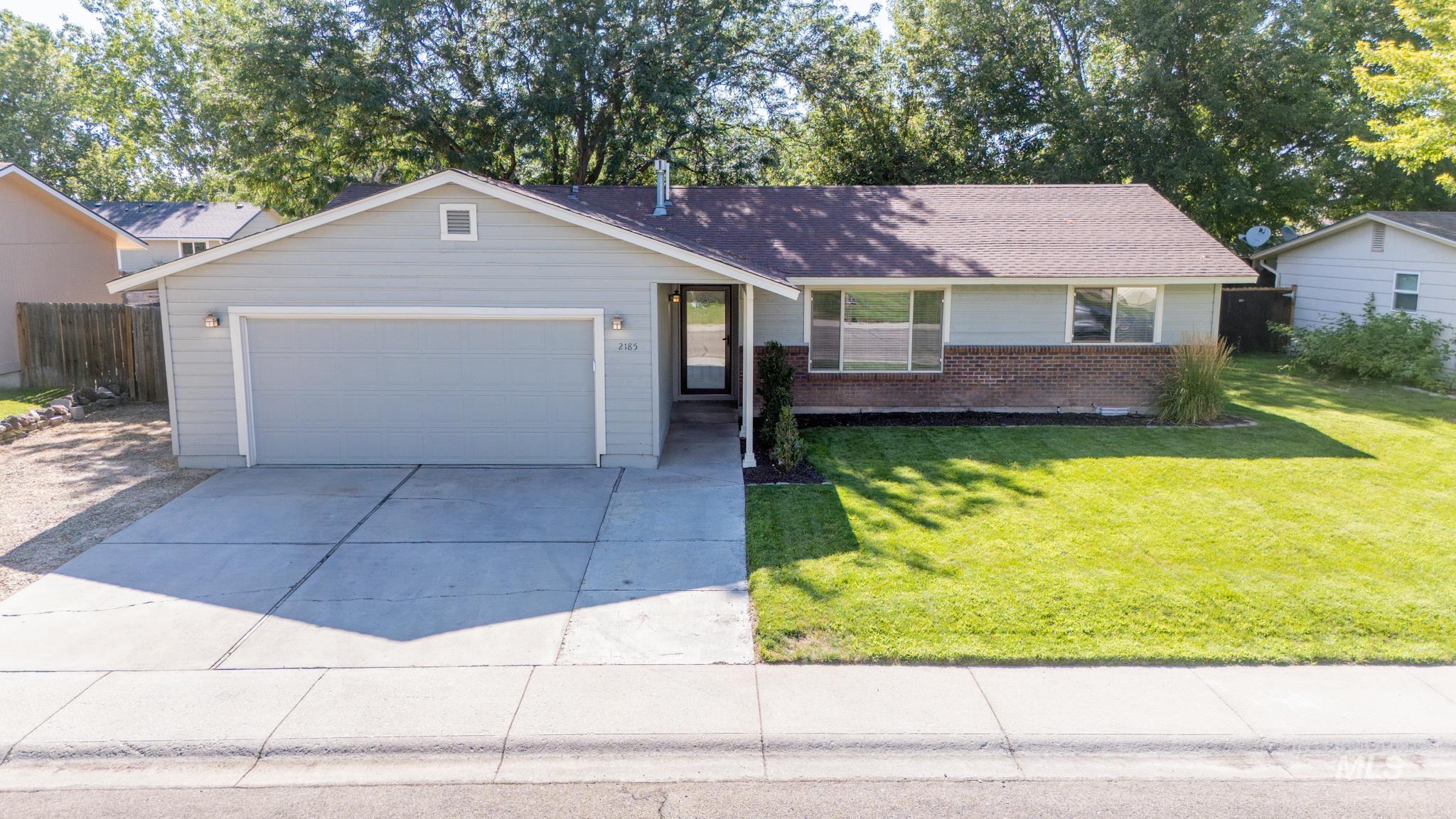 2185 N. Aster Ave., Boise, Idaho 83704, 3 Bedrooms, 2 Bathrooms, Residential For Sale, Price $435,900,MLS 98994115