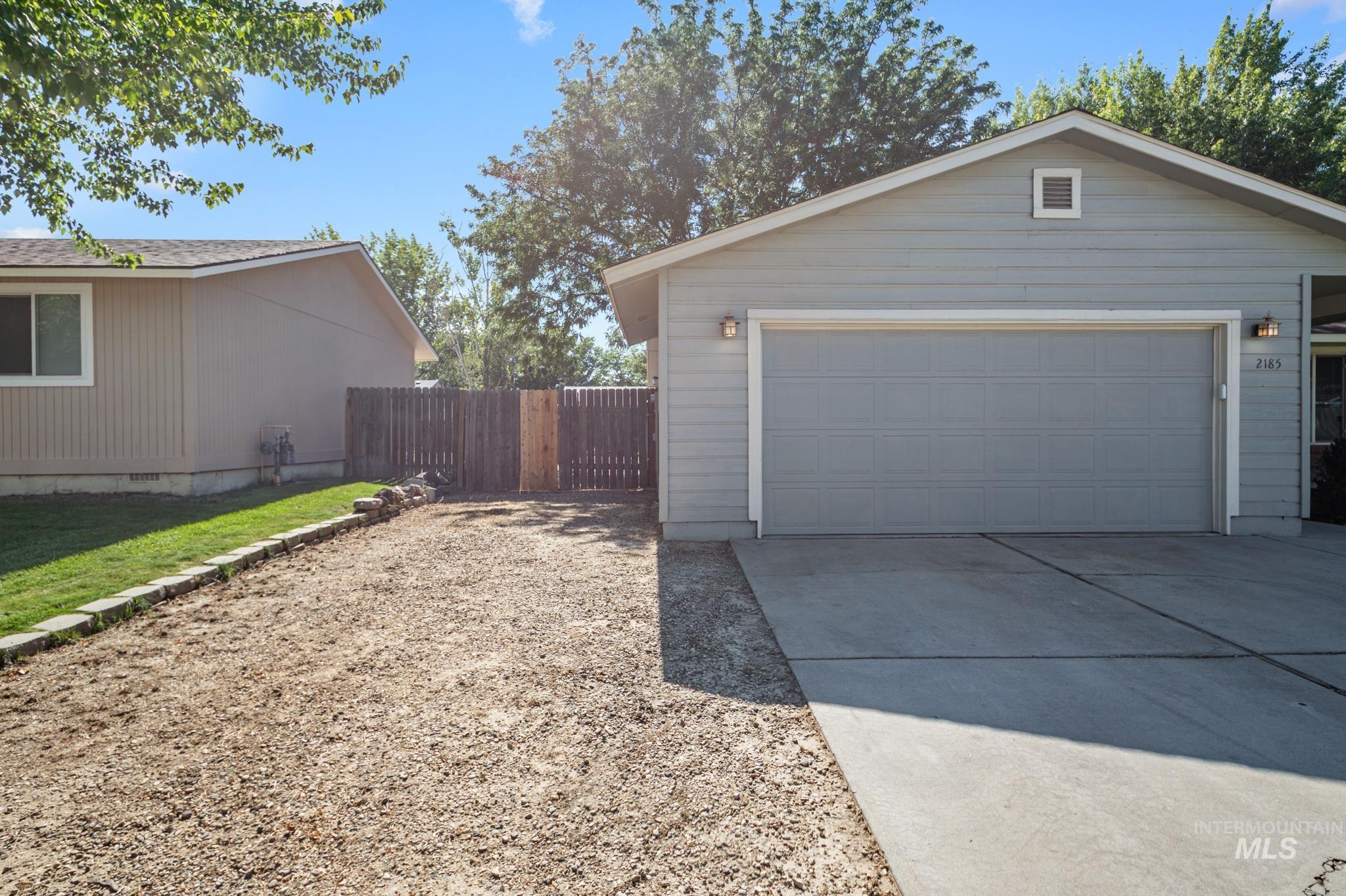 2185 N. Aster Ave., Boise, Idaho 83704, 3 Bedrooms, 2 Bathrooms, Residential For Sale, Price $435,900,MLS 98994115