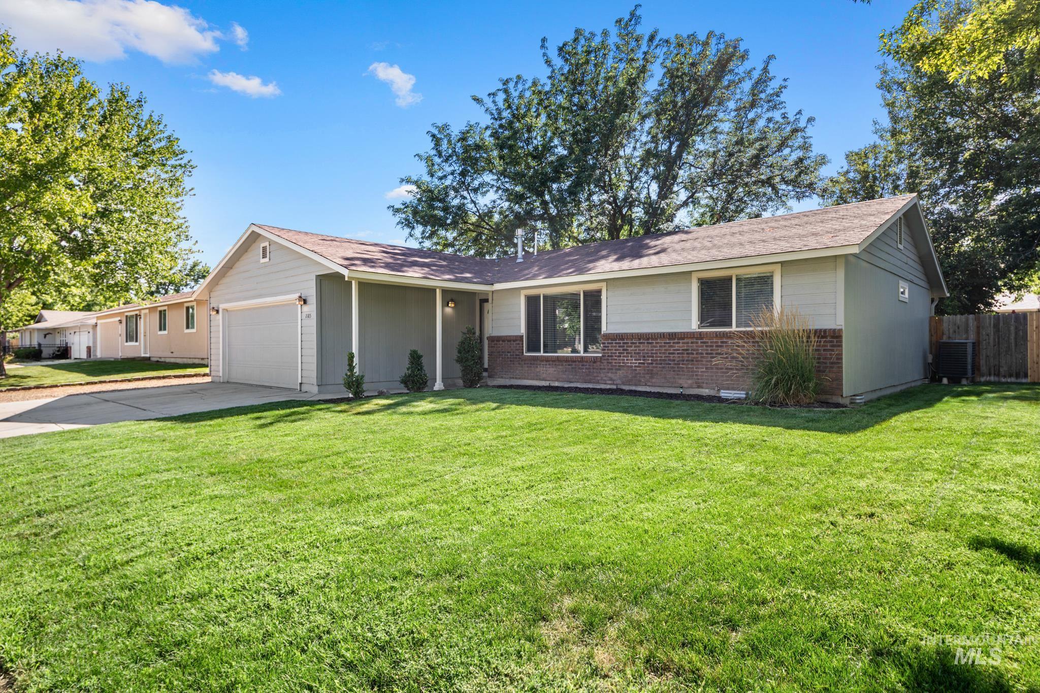 2185 N. Aster Ave., Boise, Idaho 83704, 3 Bedrooms, 2 Bathrooms, Residential For Sale, Price $435,900,MLS 98994115