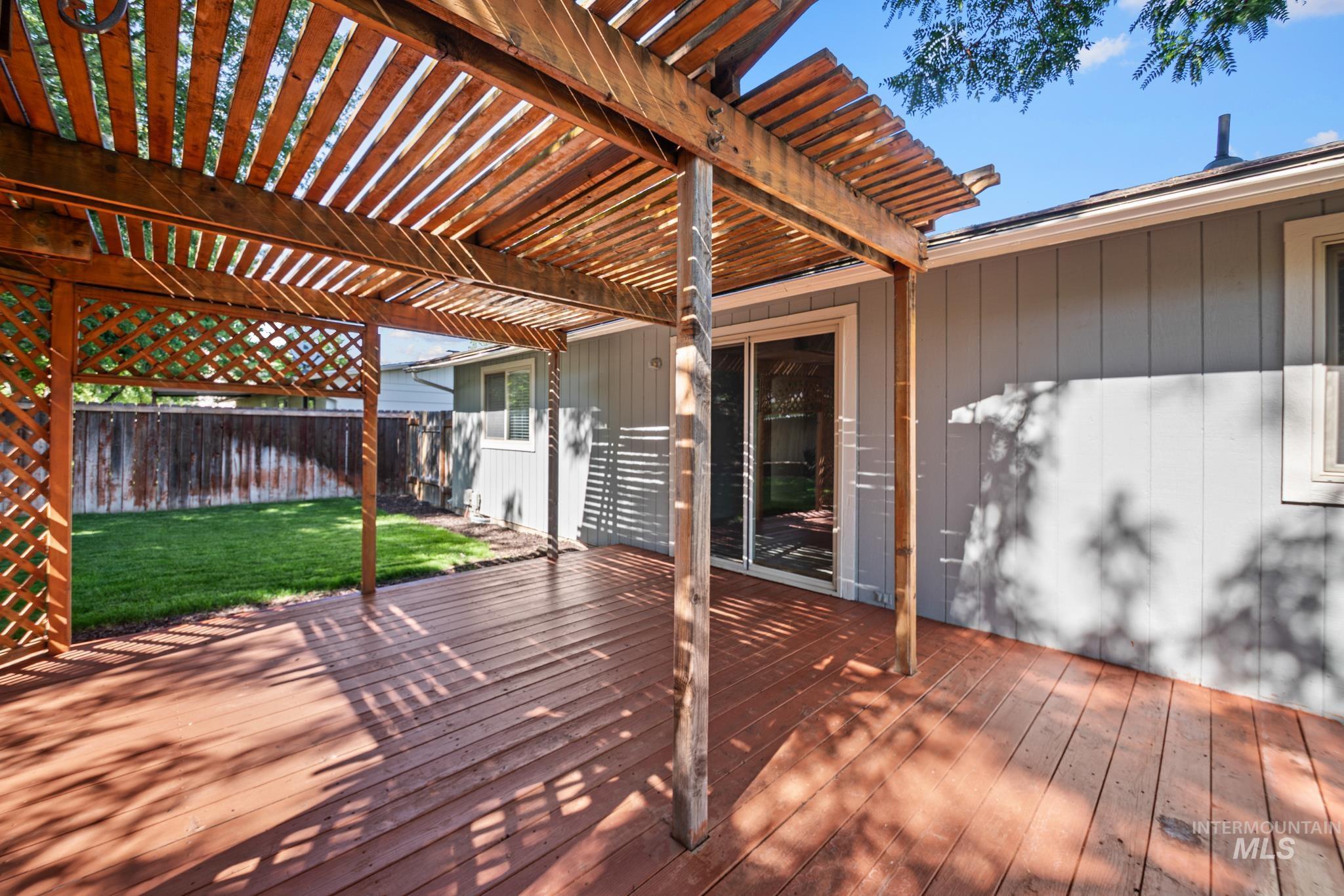 2185 N. Aster Ave., Boise, Idaho 83704, 3 Bedrooms, 2 Bathrooms, Residential For Sale, Price $435,900,MLS 98994115