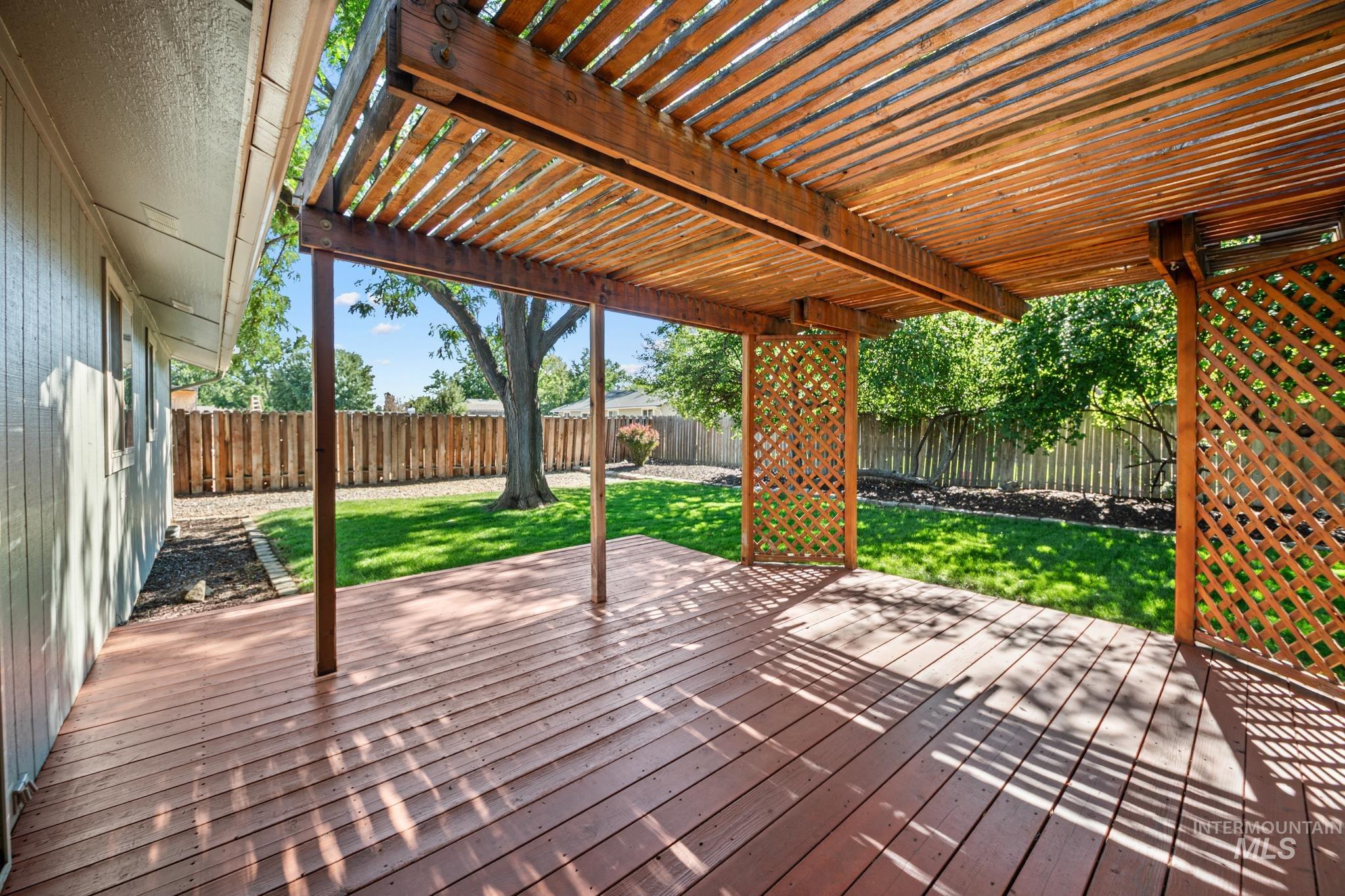2185 N. Aster Ave., Boise, Idaho 83704, 3 Bedrooms, 2 Bathrooms, Residential For Sale, Price $435,900,MLS 98994115
