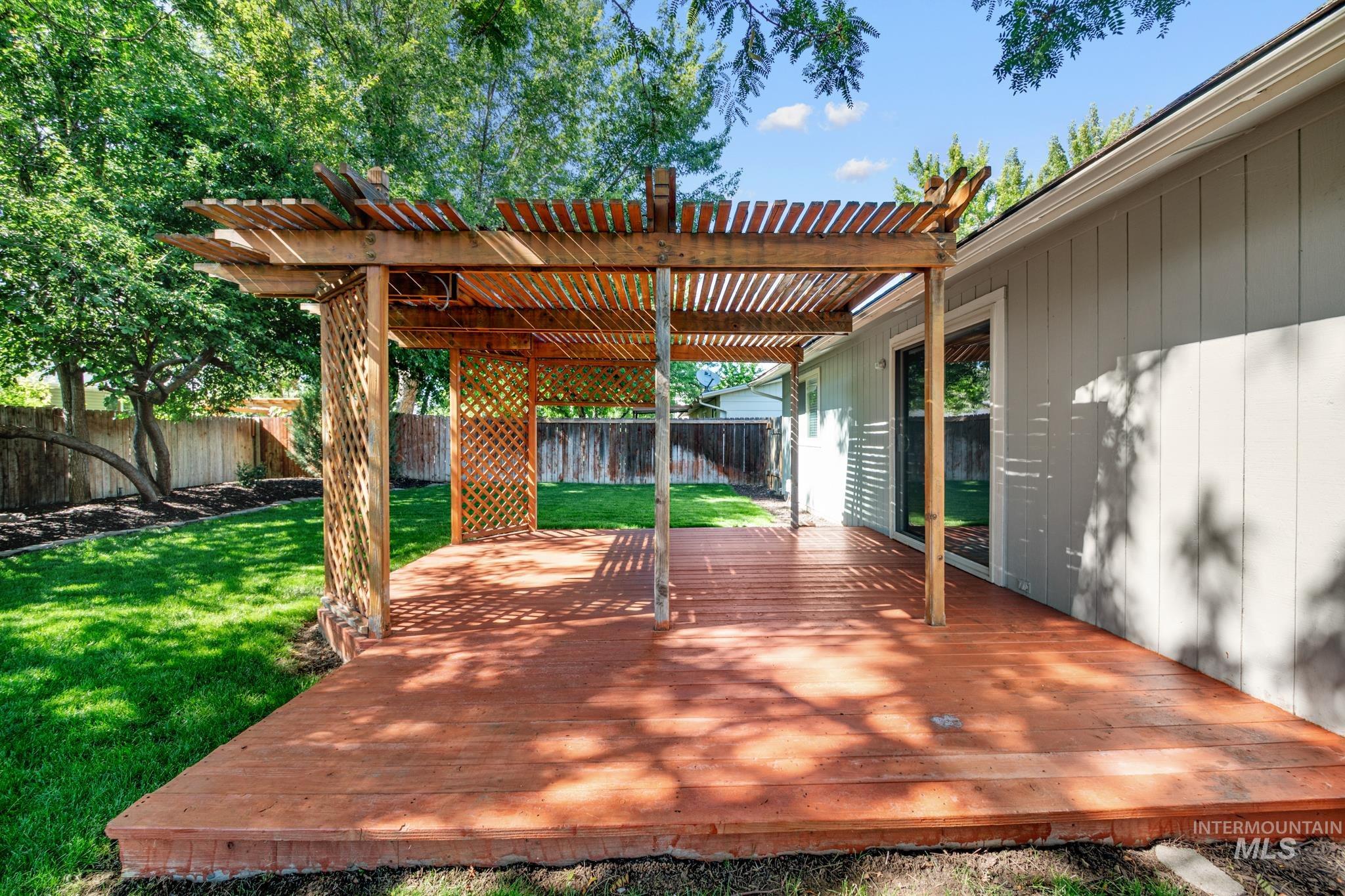 2185 N. Aster Ave., Boise, Idaho 83704, 3 Bedrooms, 2 Bathrooms, Residential For Sale, Price $435,900,MLS 98994115