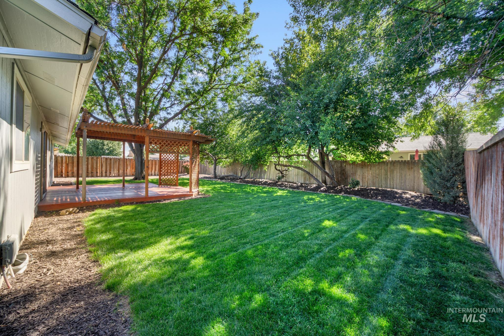 2185 N. Aster Ave., Boise, Idaho 83704, 3 Bedrooms, 2 Bathrooms, Residential For Sale, Price $435,900,MLS 98994115