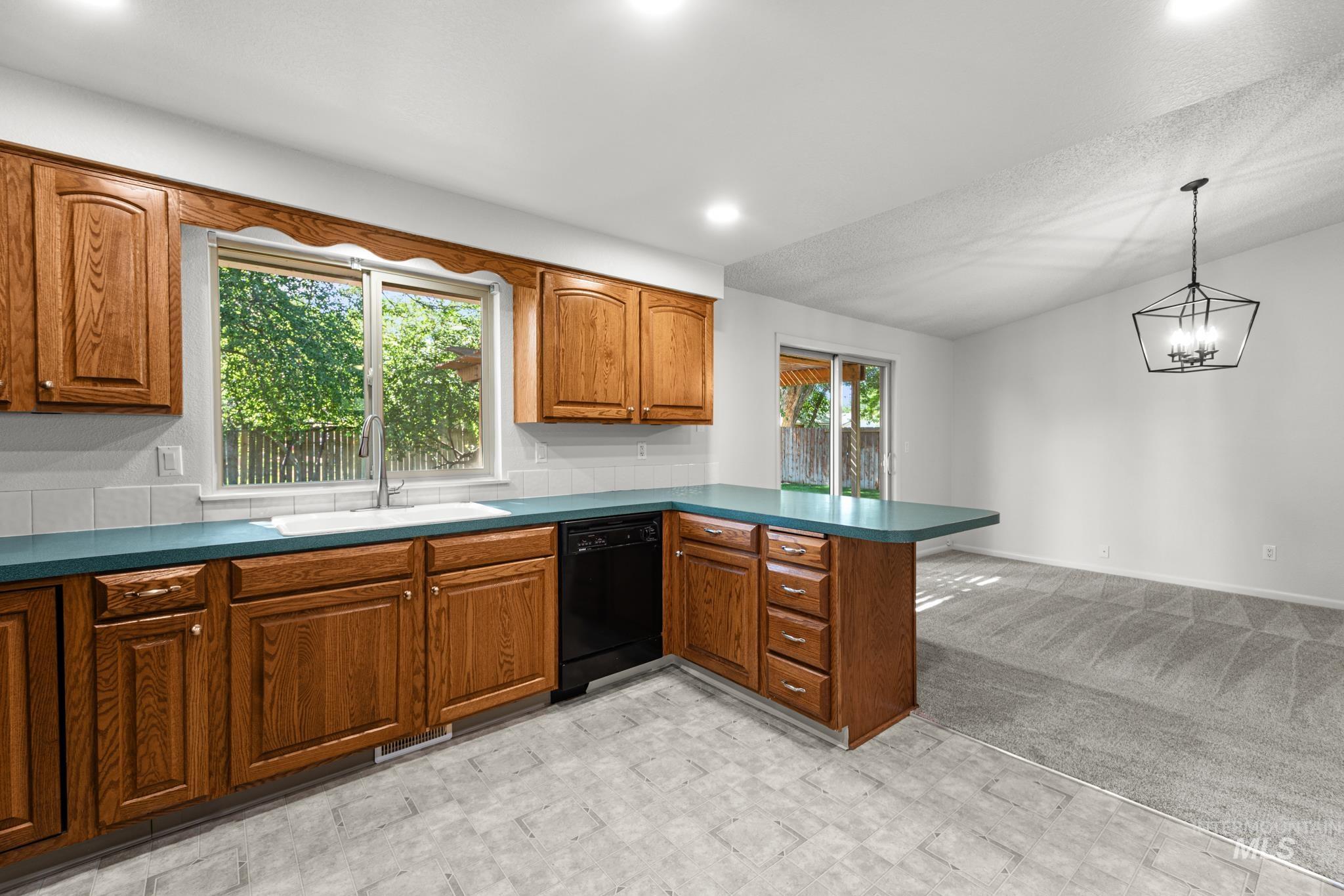 2185 N. Aster Ave., Boise, Idaho 83704, 3 Bedrooms, 2 Bathrooms, Residential For Sale, Price $435,900,MLS 98994115