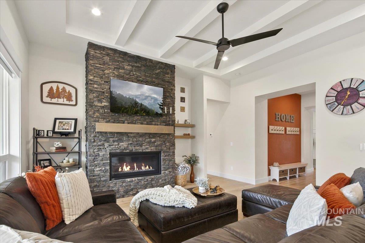18071 N Burnt Car Way, Boise, Idaho 83714, 3 Bedrooms, 2.5 Bathrooms, Residential For Sale, Price $849,900,MLS 98994127