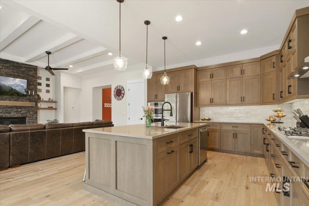18071 N Burnt Car Way, Boise, Idaho 83714, 3 Bedrooms, 2.5 Bathrooms, Residential For Sale, Price $849,900,MLS 98994127