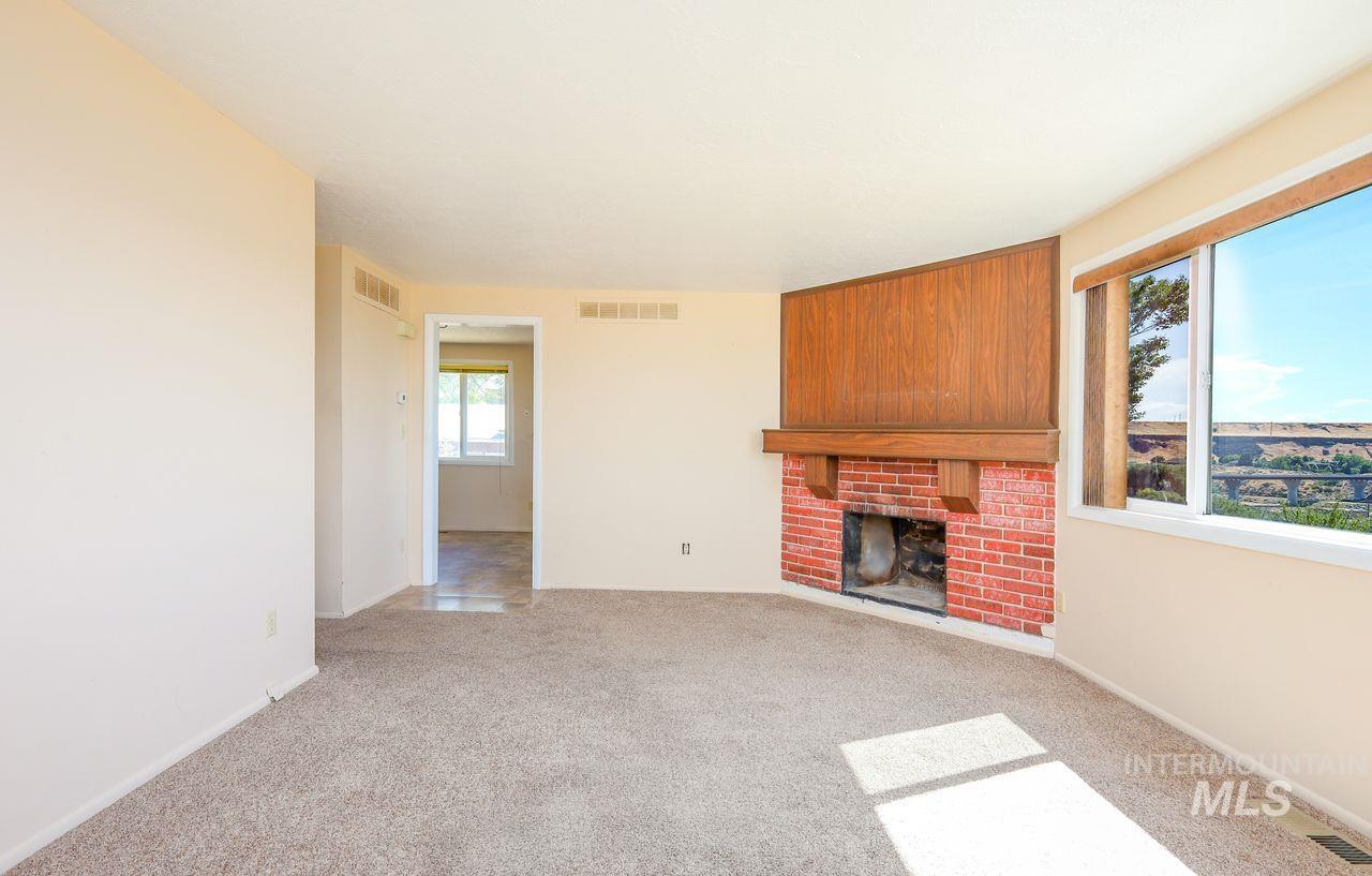 5957 S Eastwood, Boise, Idaho 83716, 3 Bedrooms, 1.5 Bathrooms, Residential For Sale, Price $599,000,MLS 98994130