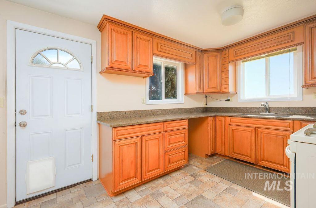 5957 S Eastwood, Boise, Idaho 83716, 3 Bedrooms, 1.5 Bathrooms, Residential For Sale, Price $599,000,MLS 98994130